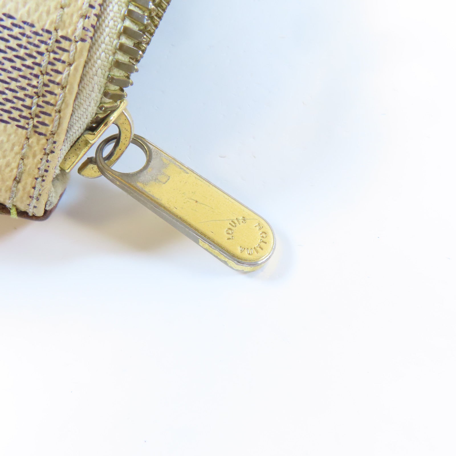 LOUIS VUITTON 【激減優惠】Damier Azur Saleya MM金扣手挽袋白色