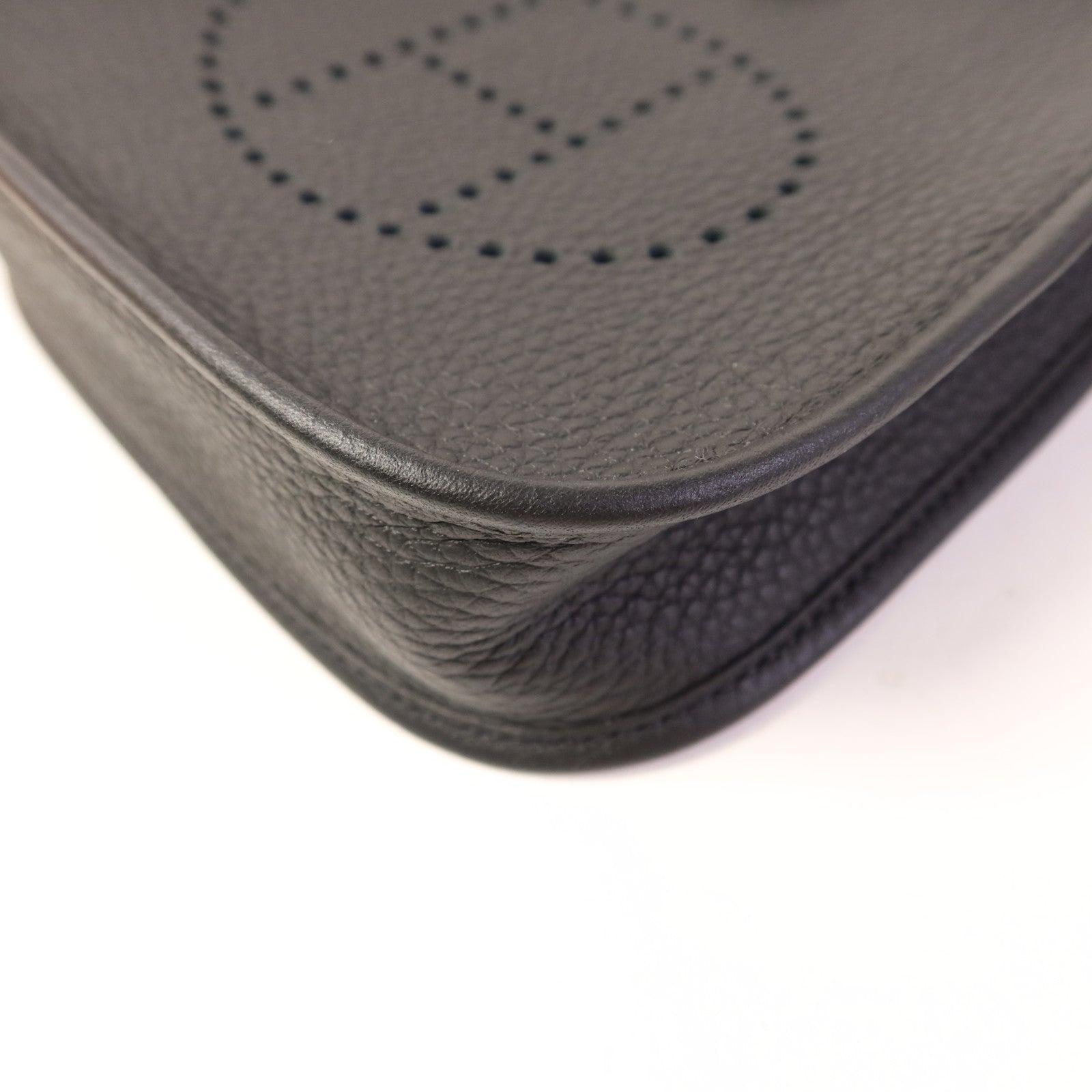 HERMES Clemence皮革Evelyne TPM金扣肩背袋Noir