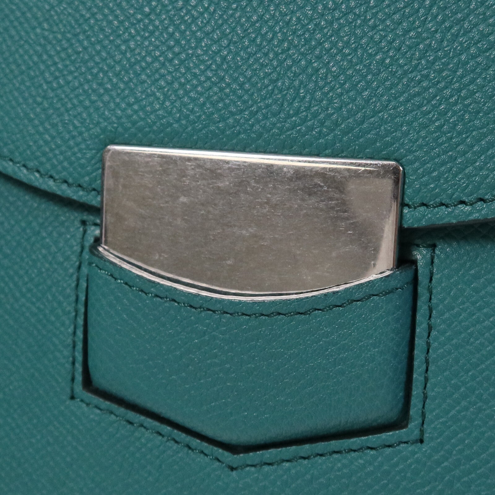 CELINE 牛皮皮革Trotteur銀扣肩背袋