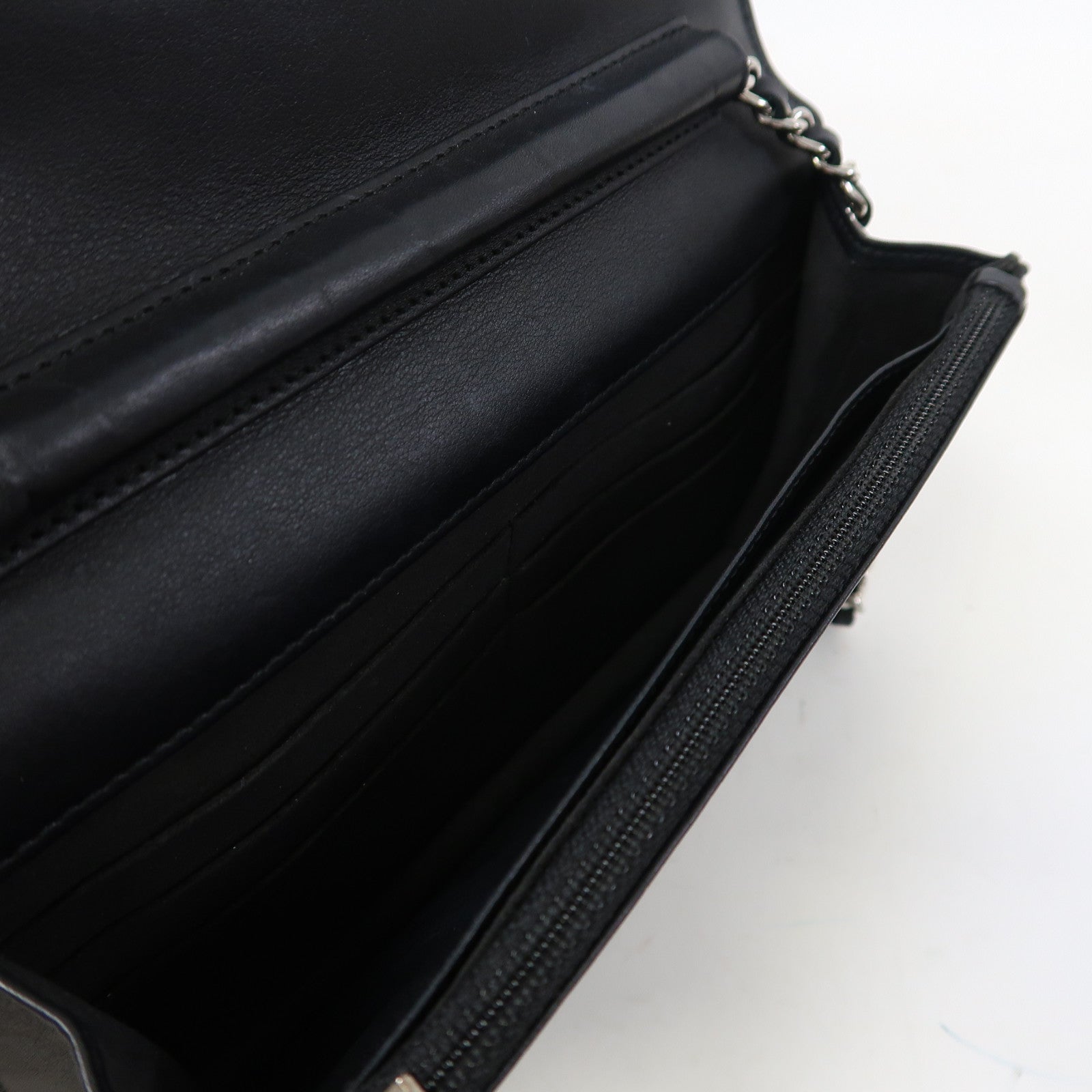 CHANEL 【激減優惠】漆皮皮革Wallet On Chain銀扣鏈帶肩背袋黑色