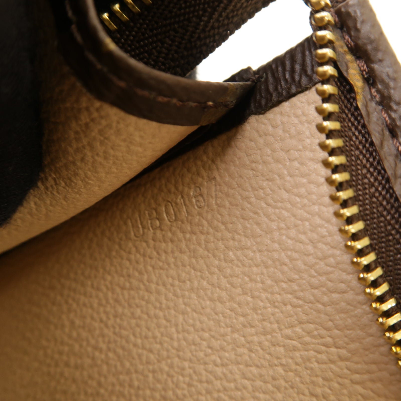 LOUIS VUITTON Monogram Poche Toilette 19金扣手拿包棕色