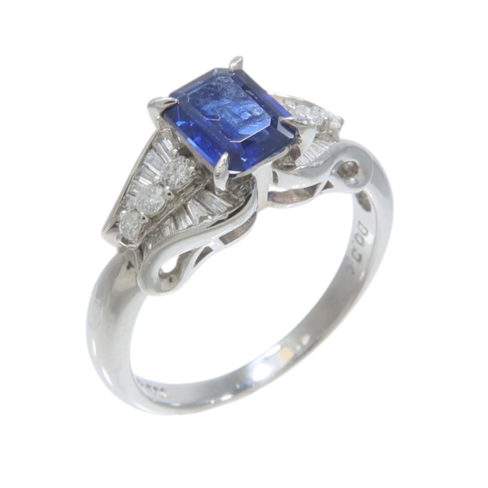 JEWELRY PT900鉑金Sapphire Diamond Ring藍寶石/鑽石戒指