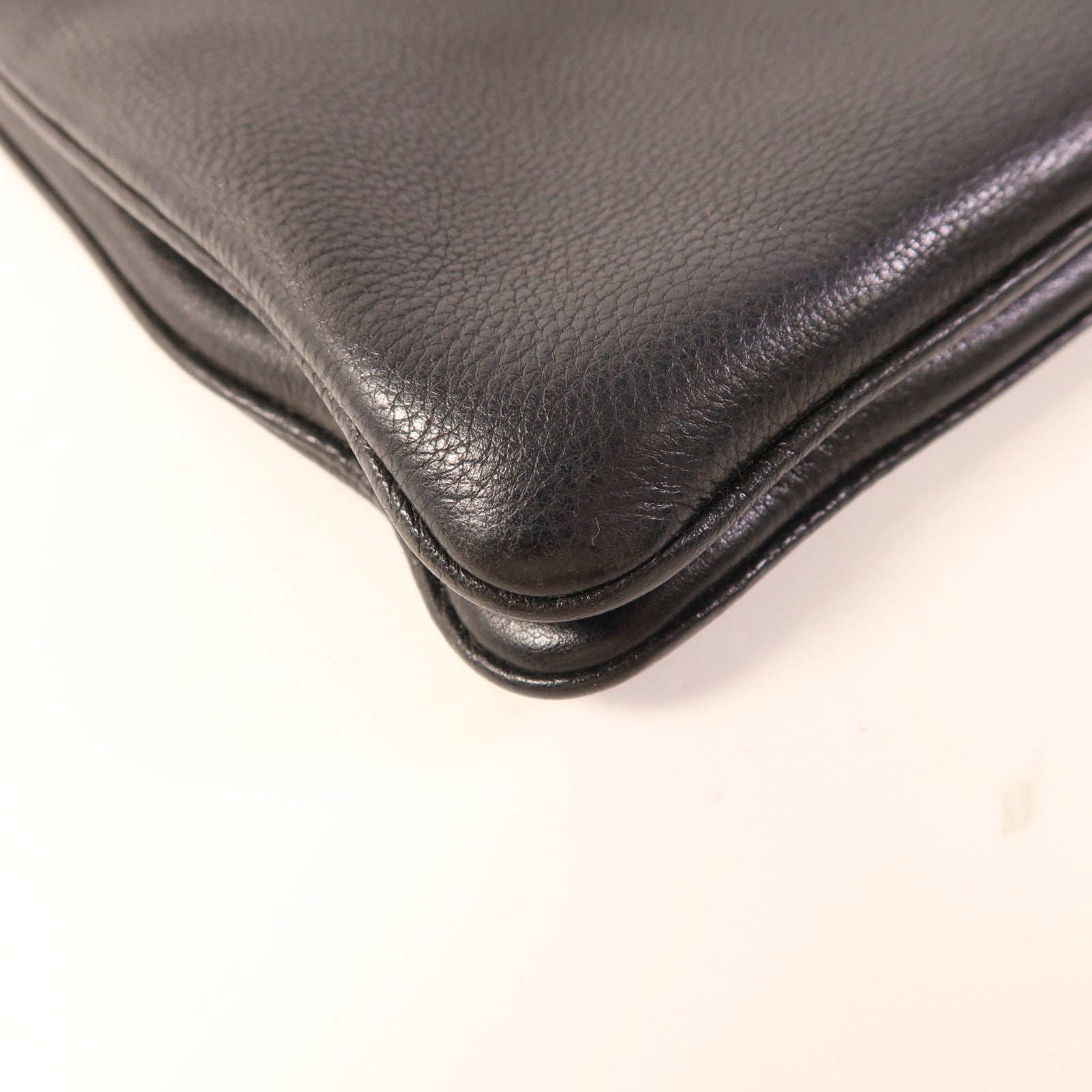 PRADA 牛皮皮革Shoulder Bag金扣肩背袋