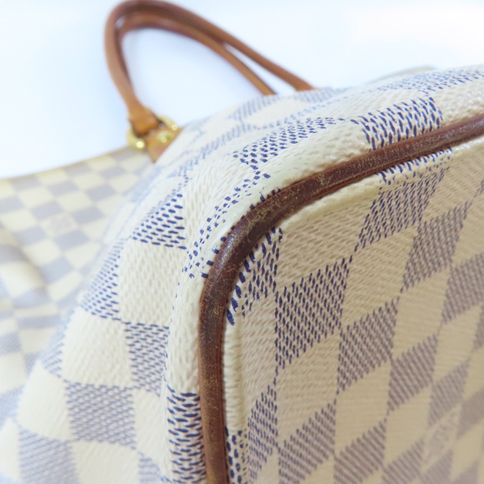 LOUIS VUITTON 【激減優惠】Damier Azur Saleya MM金扣手挽袋白色