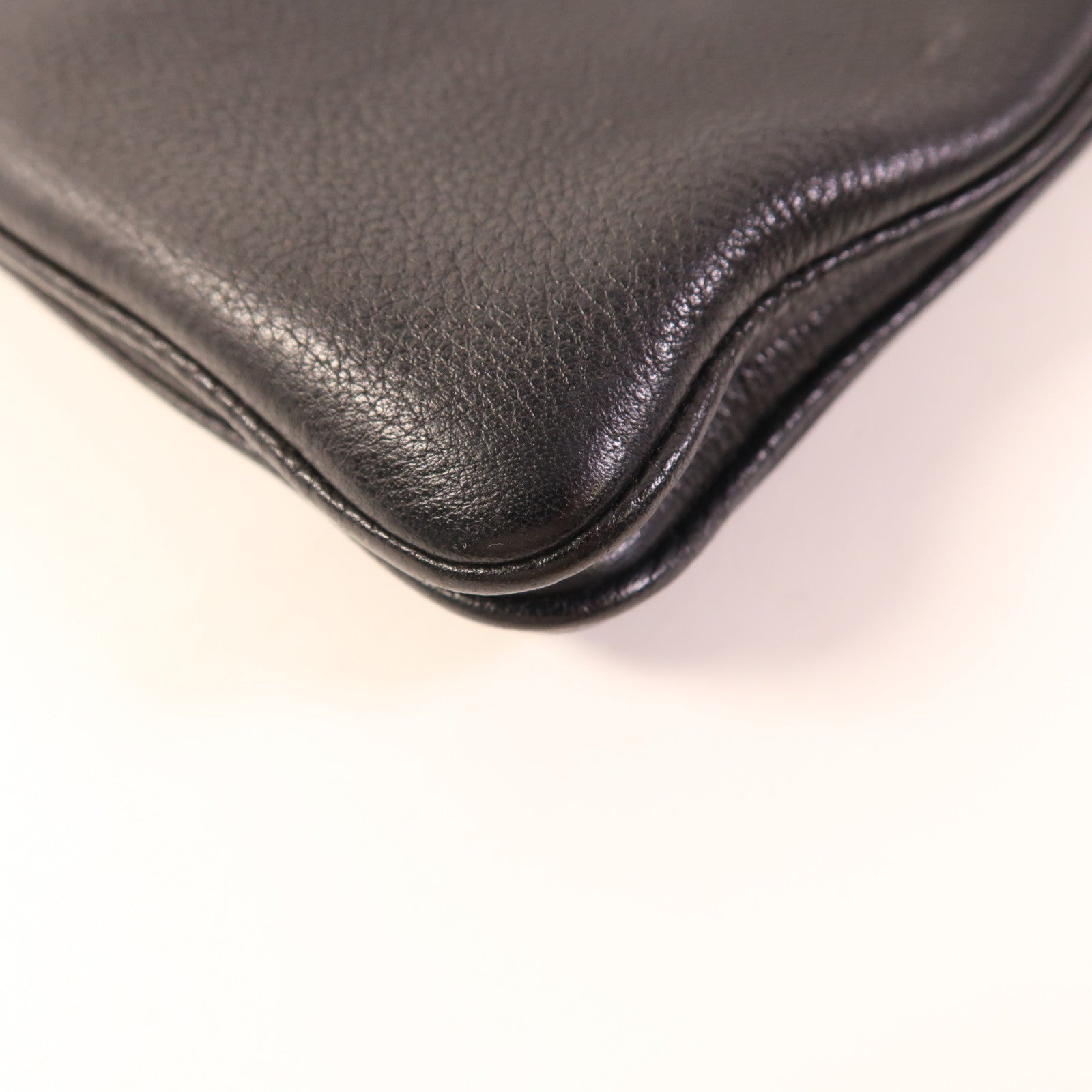 PRADA 牛皮皮革Shoulder Bag金扣肩背袋