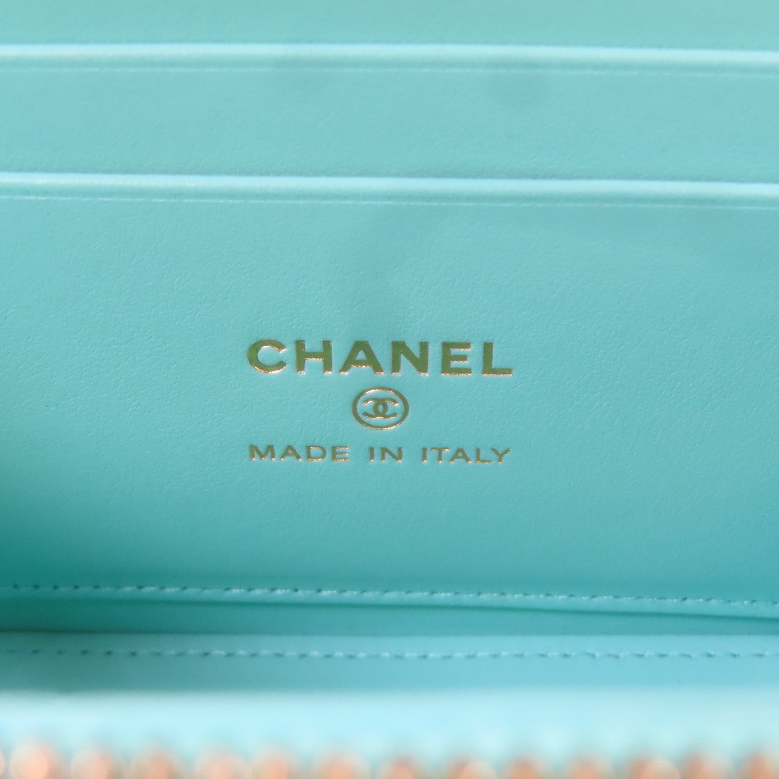 CHANEL 菱格羊皮皮革Vanity Case金扣鏈帶肩背袋綠松石色