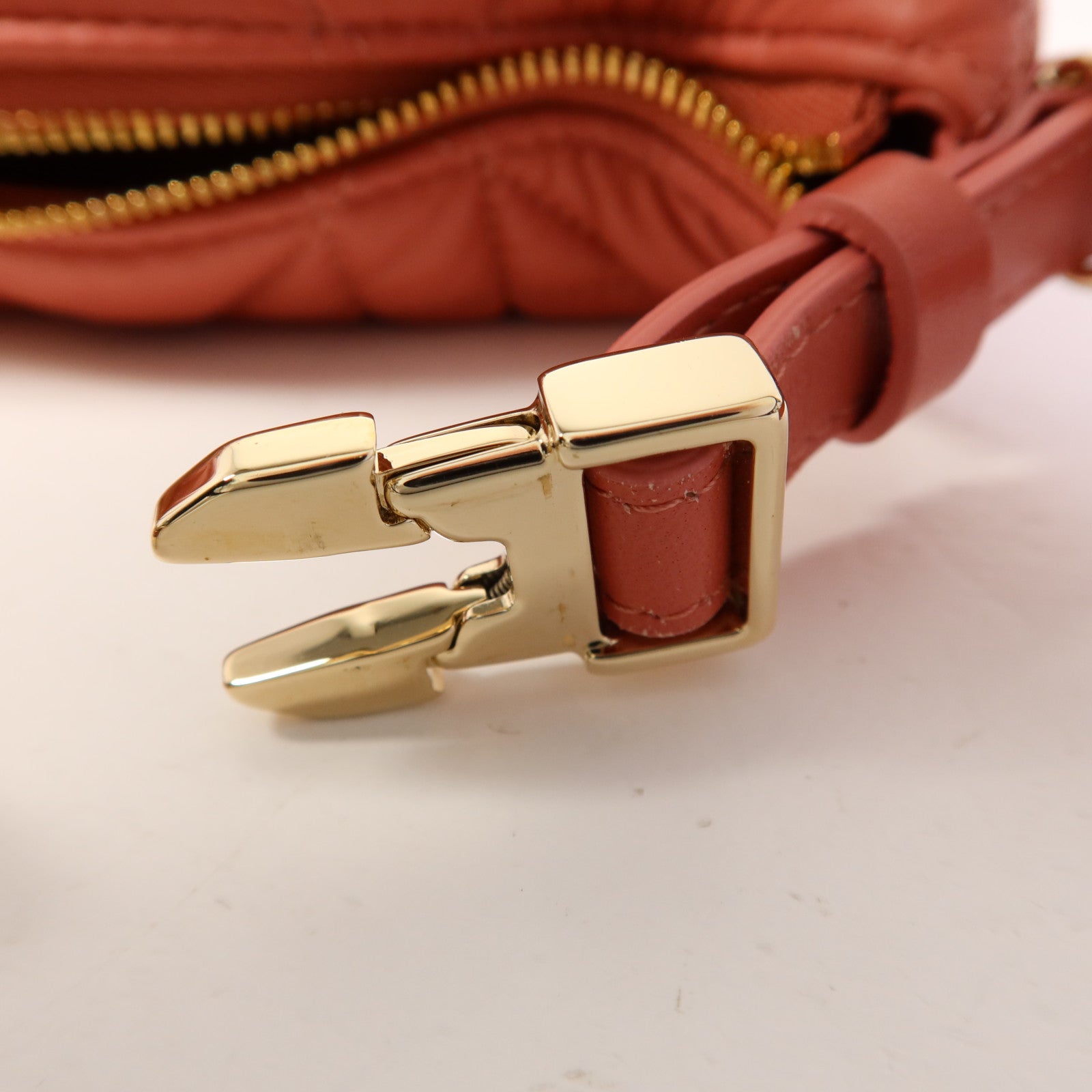 Dior 羊皮皮革Travel Nomad Pouch Small金扣手挽袋