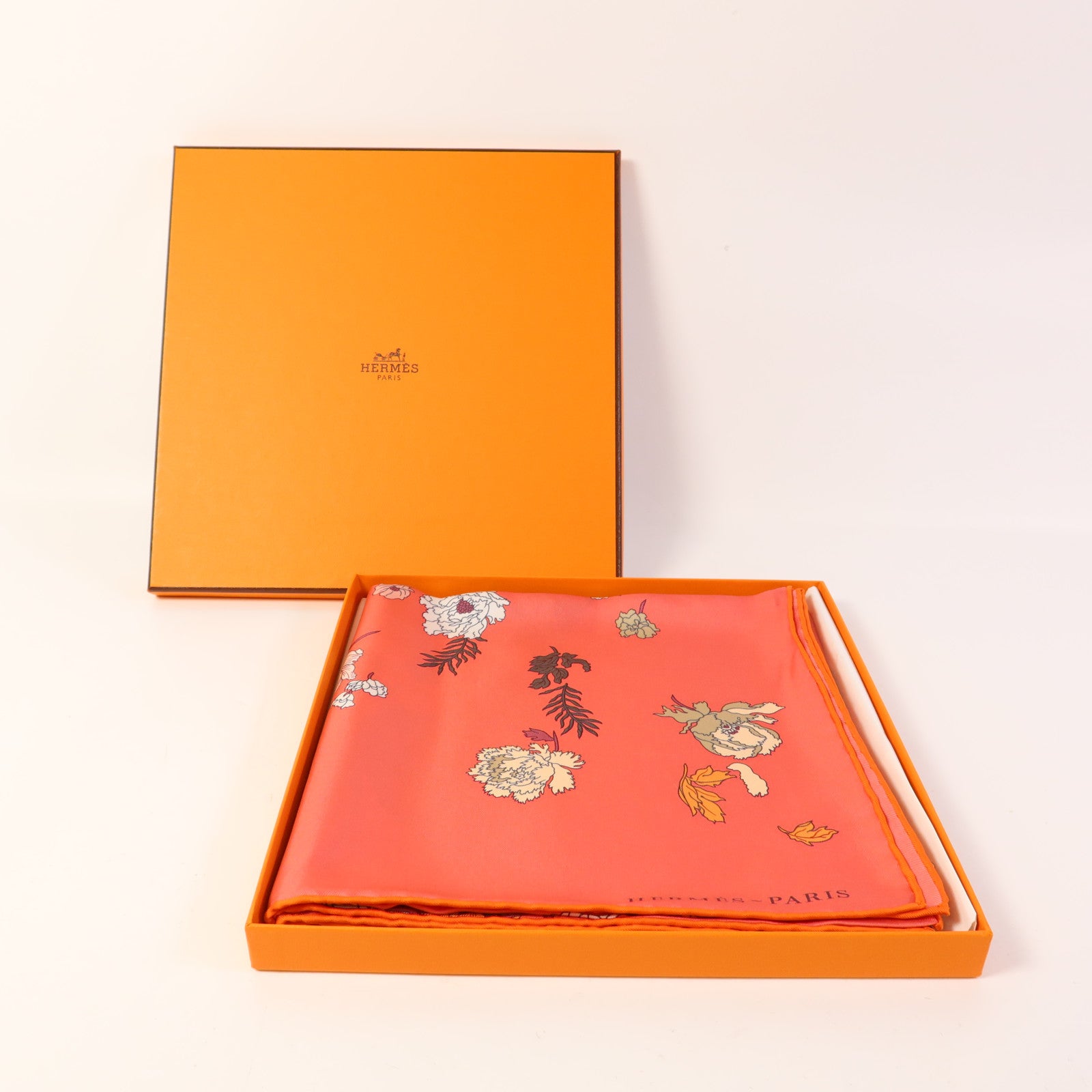 HERMES 絲質Scarf90X90絲巾