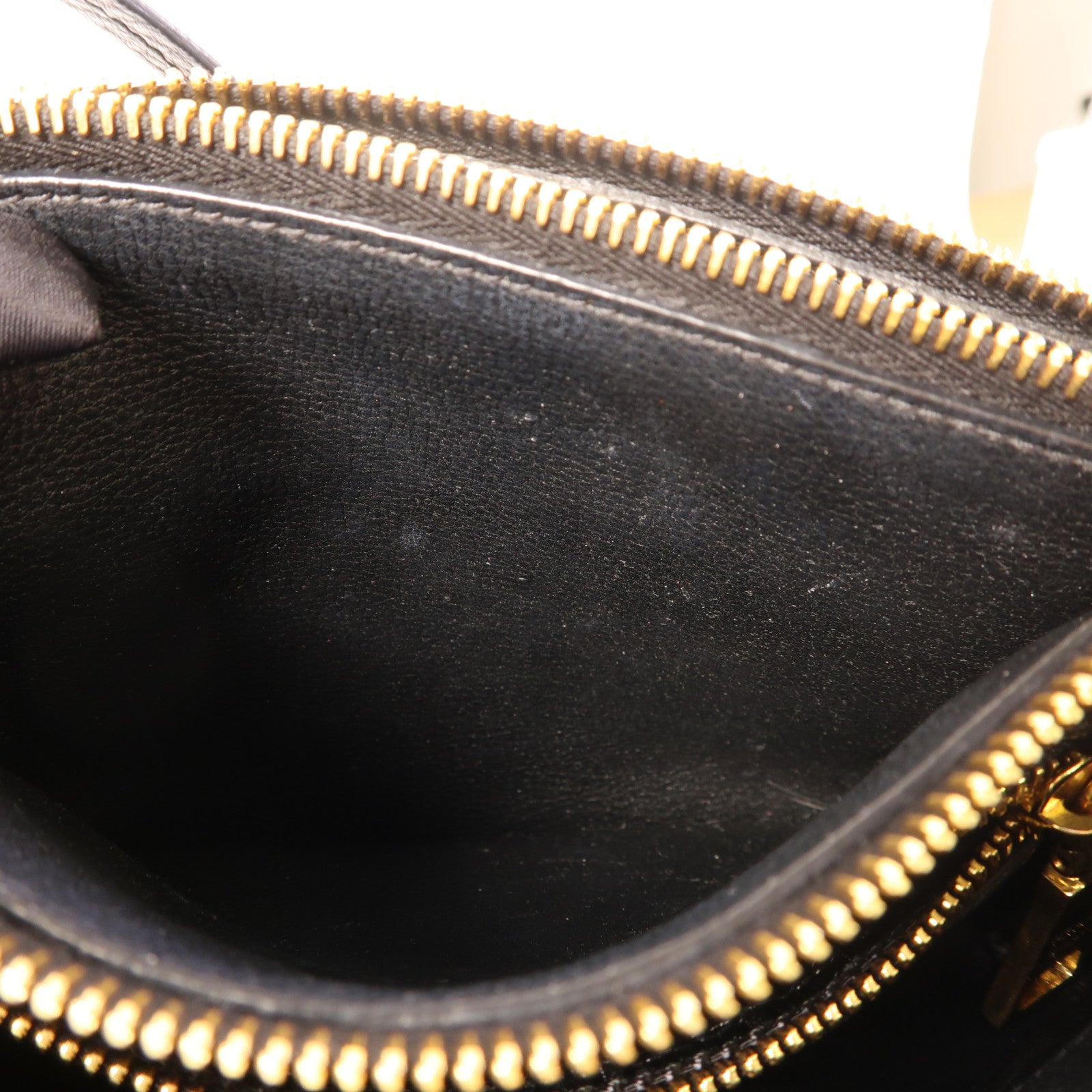 PRADA 牛皮皮革Shoulder Bag金扣肩背袋