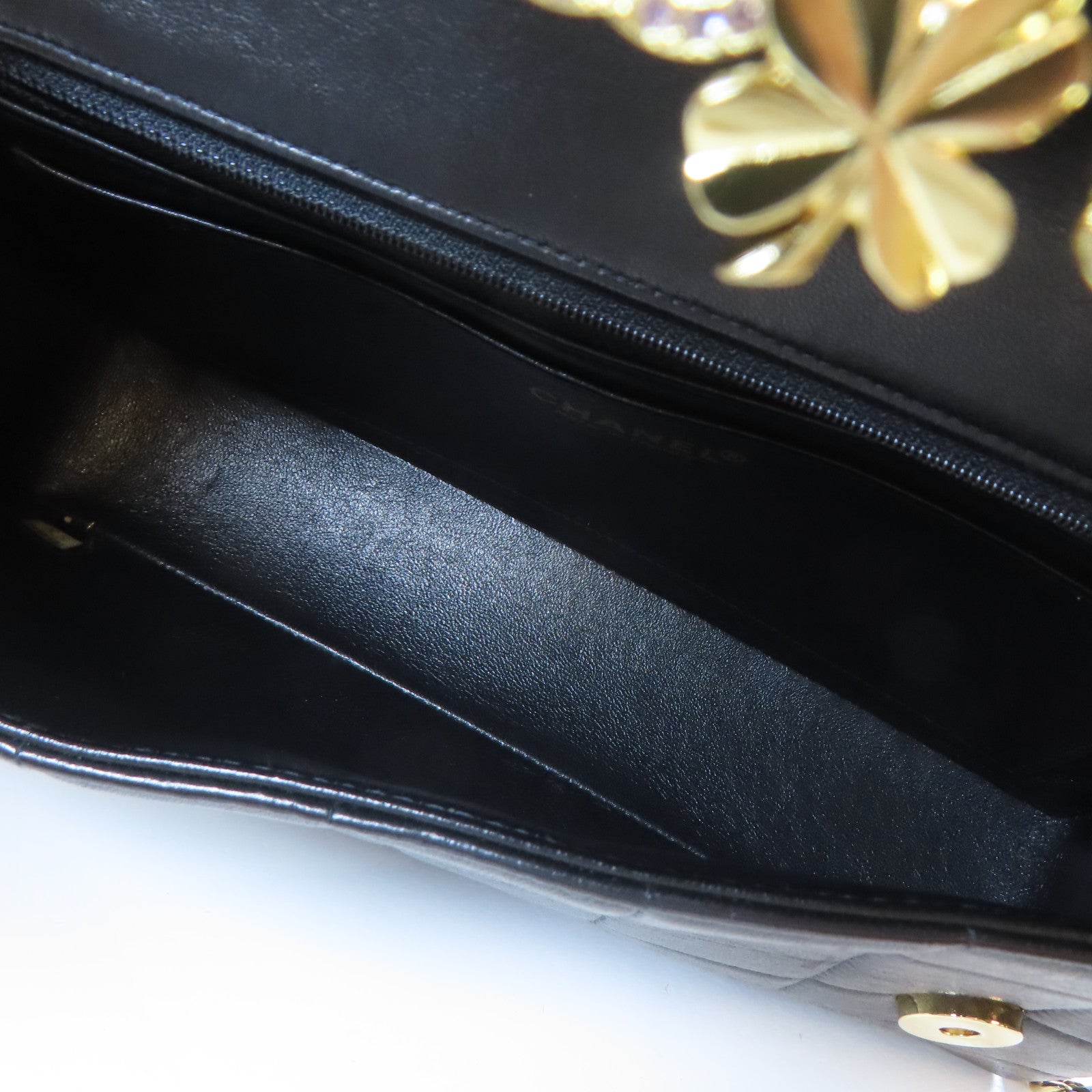 CHANEL 【激減優惠】牛皮皮革Chain Shoulder金扣肩背袋黑色