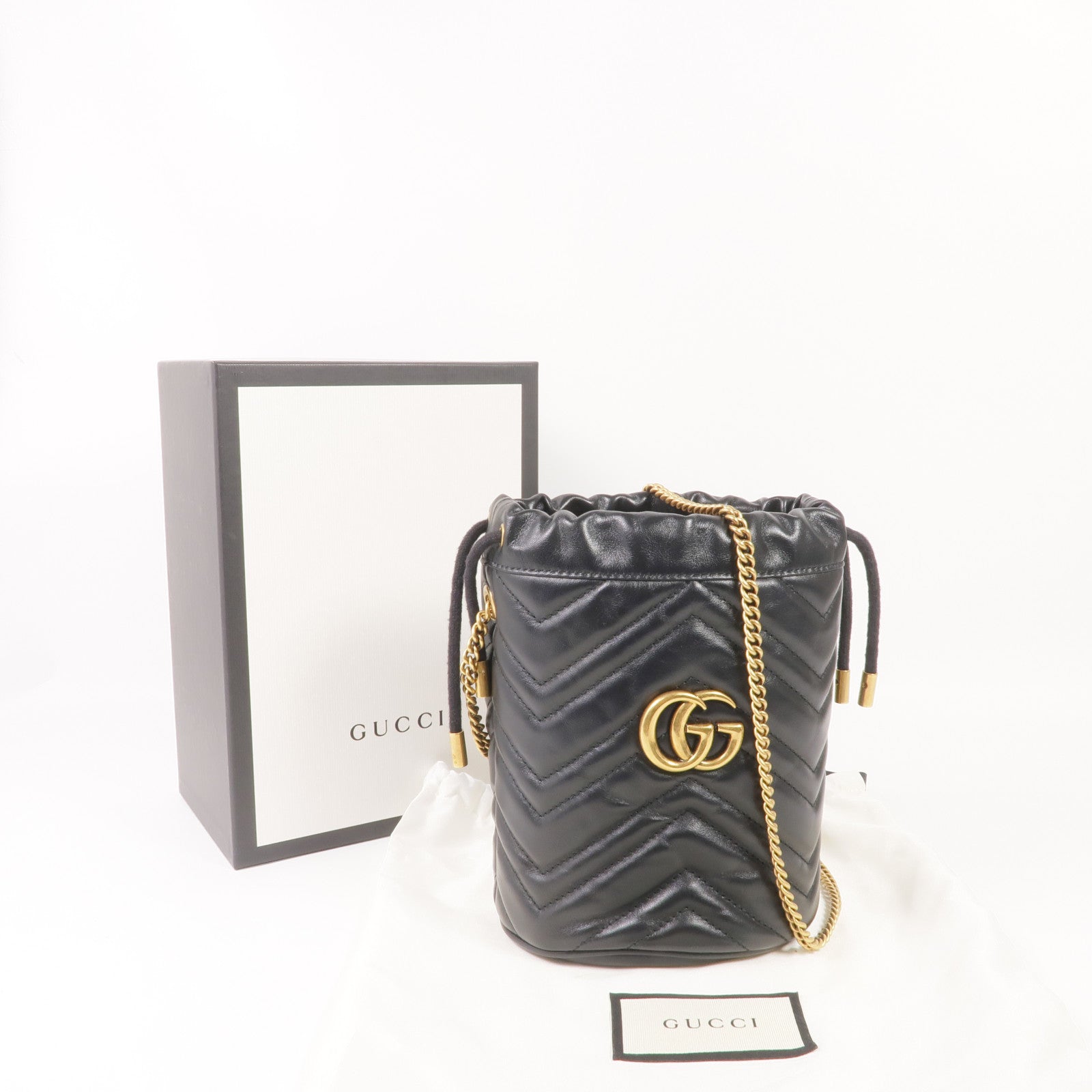 GUCCI 皮革GG Marmont Mini Bucket Bag金扣鏈帶肩背袋