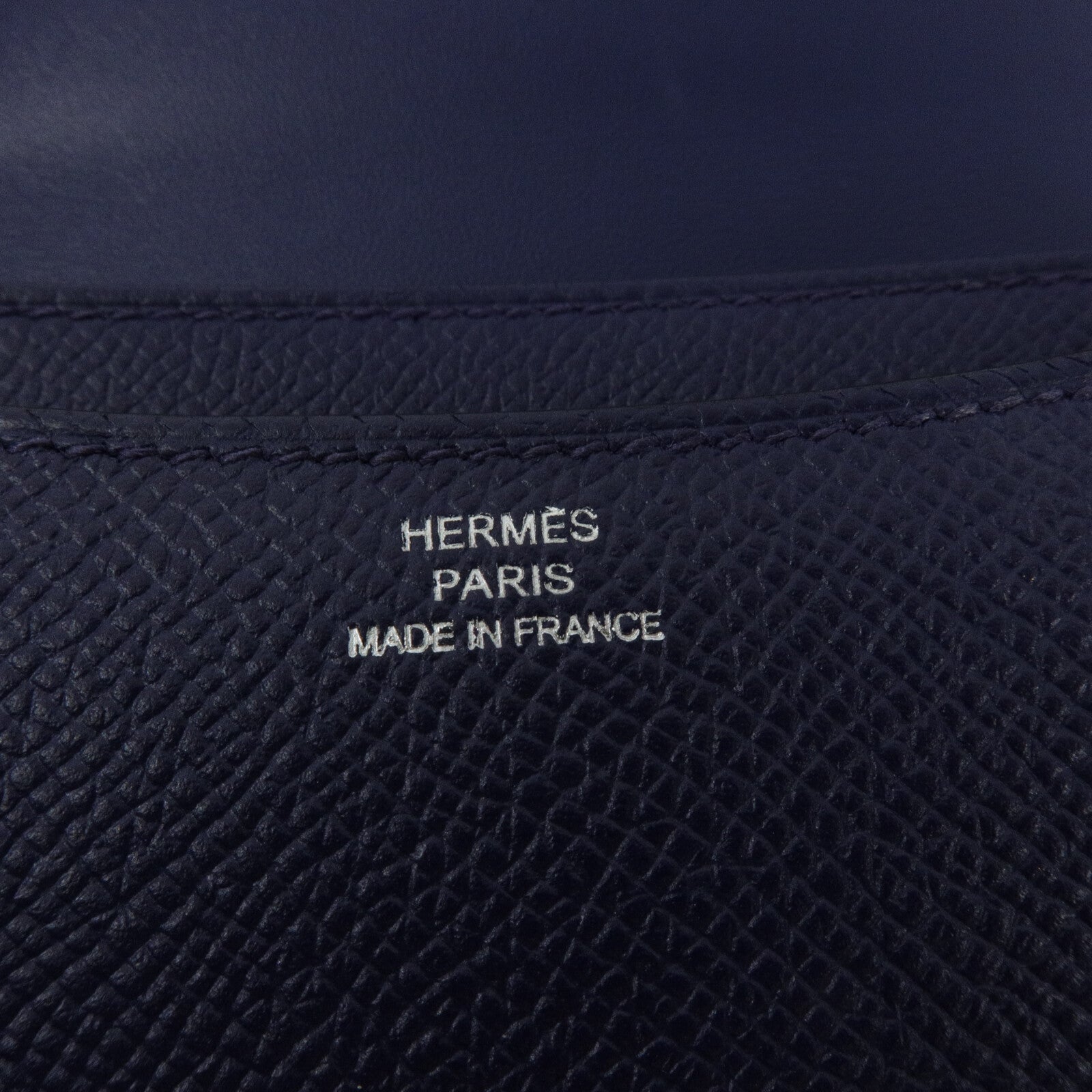 HERMES Epsom皮革Constance Mini肩背袋Bleu Saphir