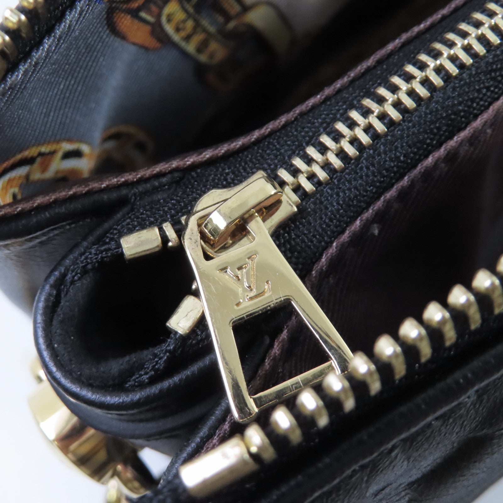 LOUIS VUITTON 【激減優惠】Monogram Embossed Coussin PM 2Way Shoulder Bag金扣手挽肩背兩用 袋黑色
