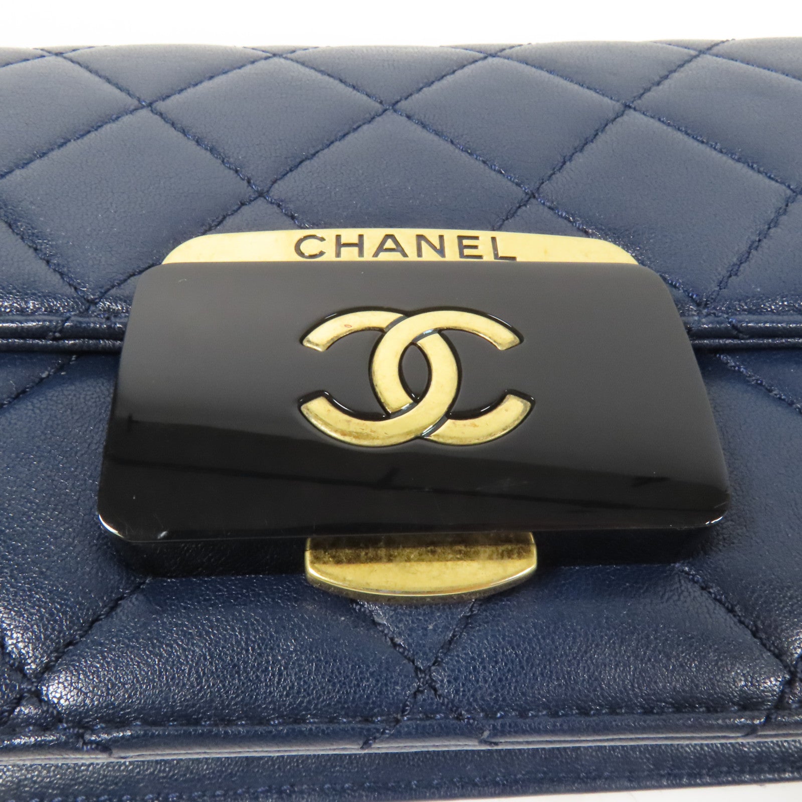 CHANEL 牛皮皮革Shoulder Bag金扣肩背袋