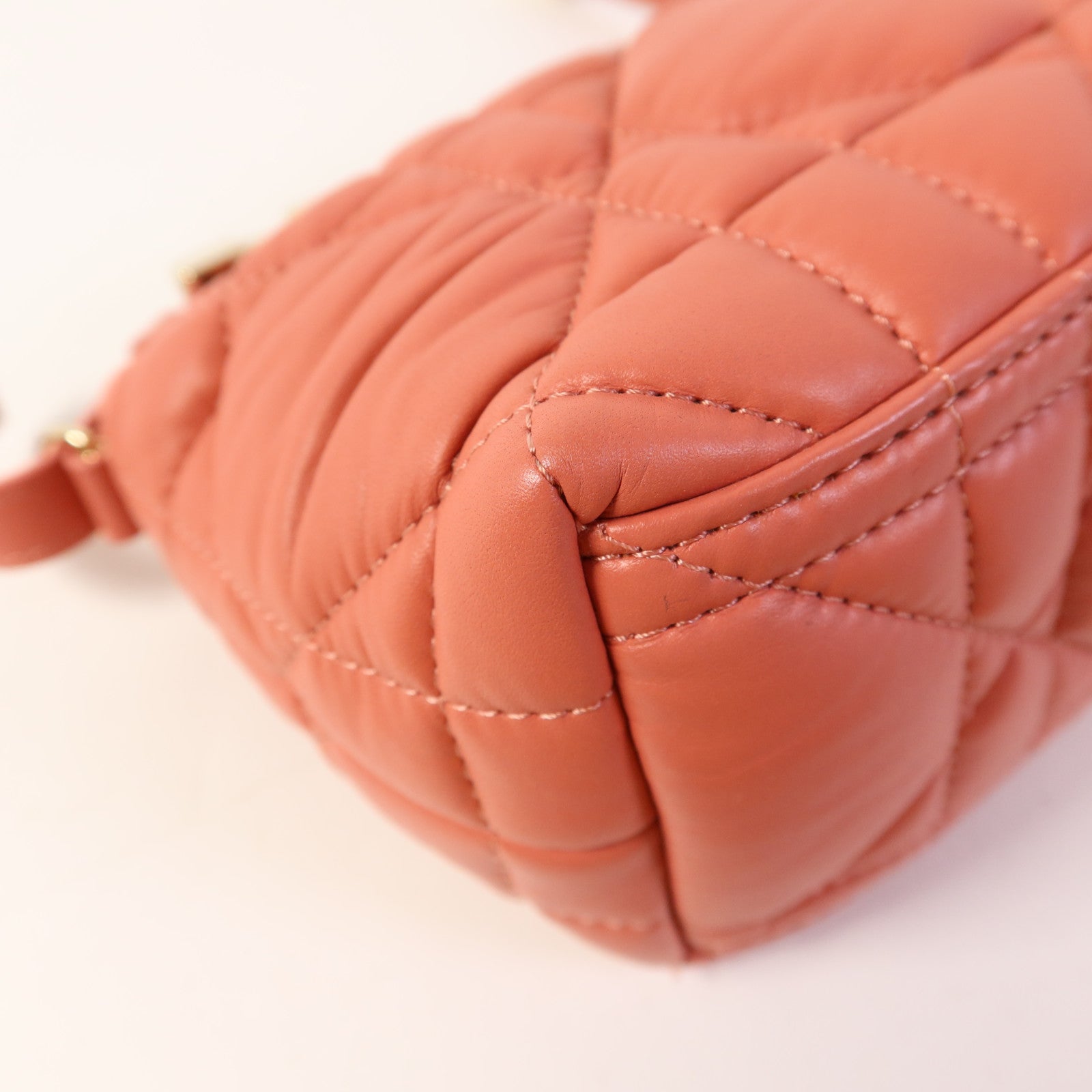 Dior 羊皮皮革Travel Nomad Pouch Small金扣手挽袋