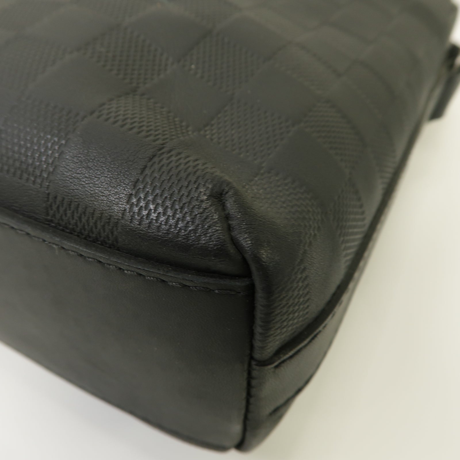 LOUIS VUITTON Damier Infini Calypso MM銀扣肩背袋黒色
