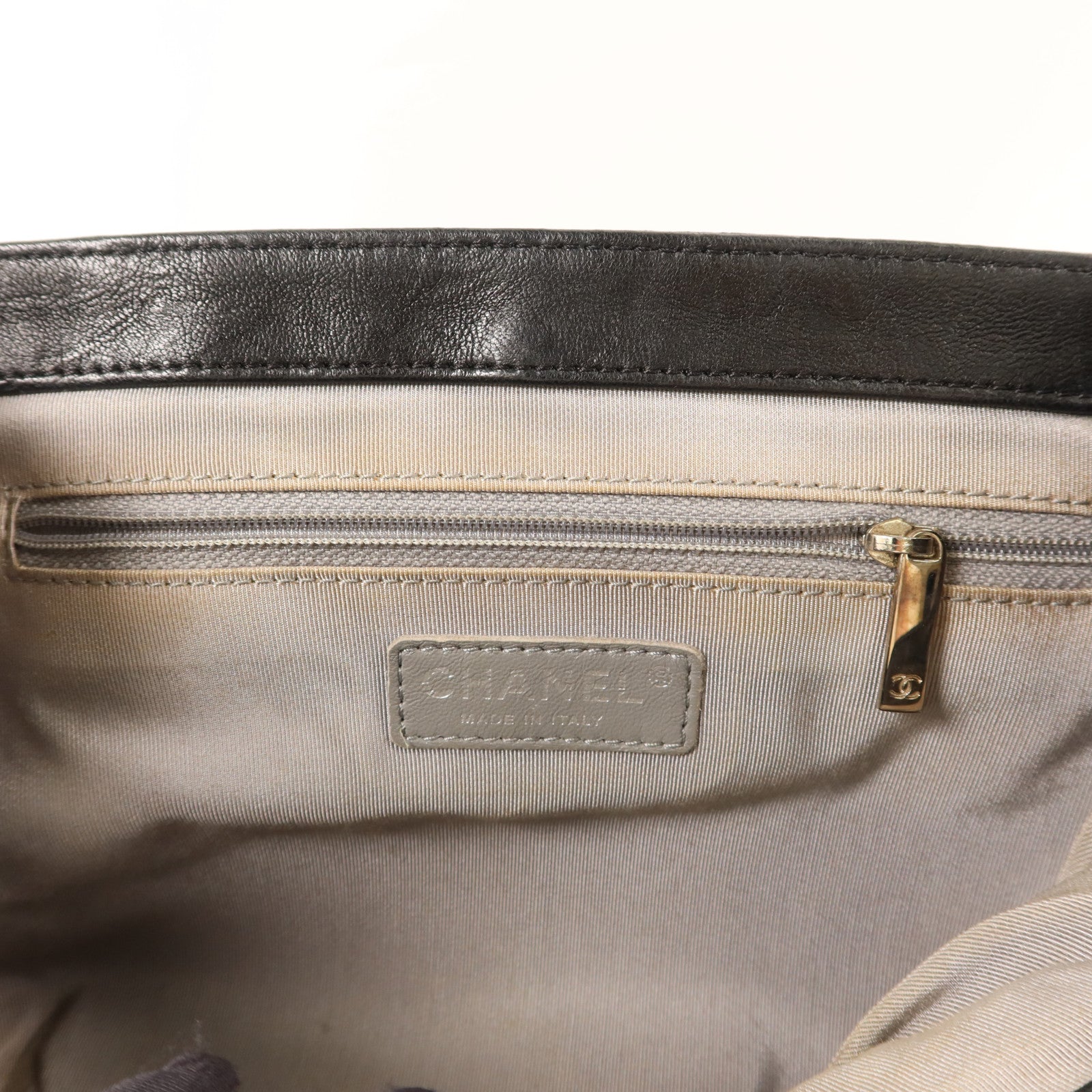 CHANEL 牛皮皮革Matelasse Chain Around Shoulder Bag銀扣鏈帶肩背袋