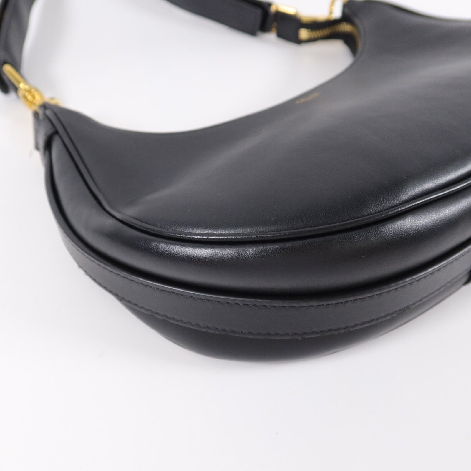 CELINE 牛皮皮革Ava Medium肩背袋