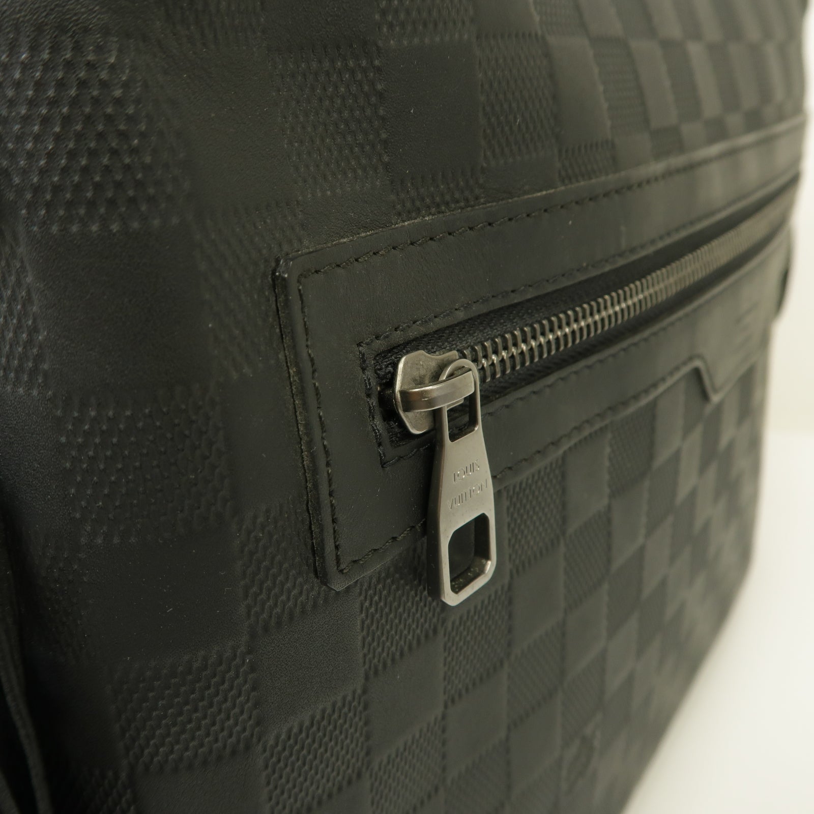LOUIS VUITTON Damier Infini Calypso MM銀扣肩背袋黒色