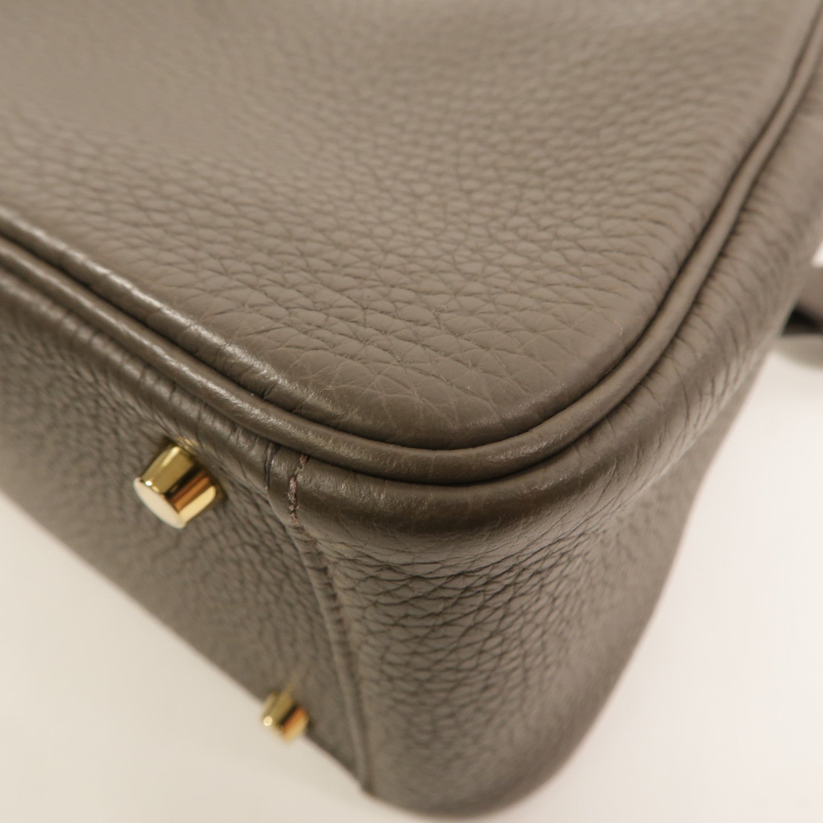 HERMES Clemence皮革Mini Lindy金扣手挽肩背兩用袋Etain