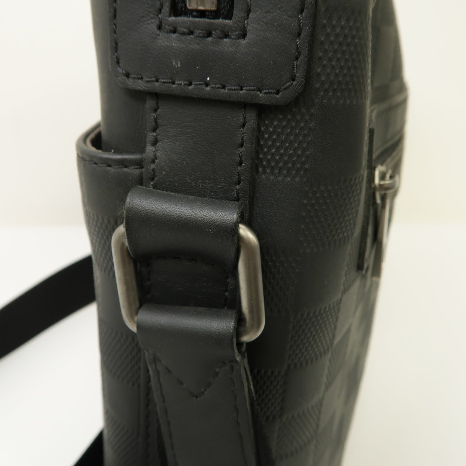 LOUIS VUITTON Damier Infini Calypso MM銀扣肩背袋黒色