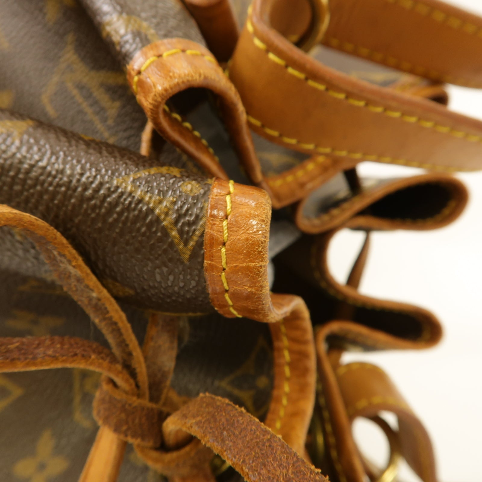 LOUIS VUITTON Monogram Noe金扣肩背袋棕色
