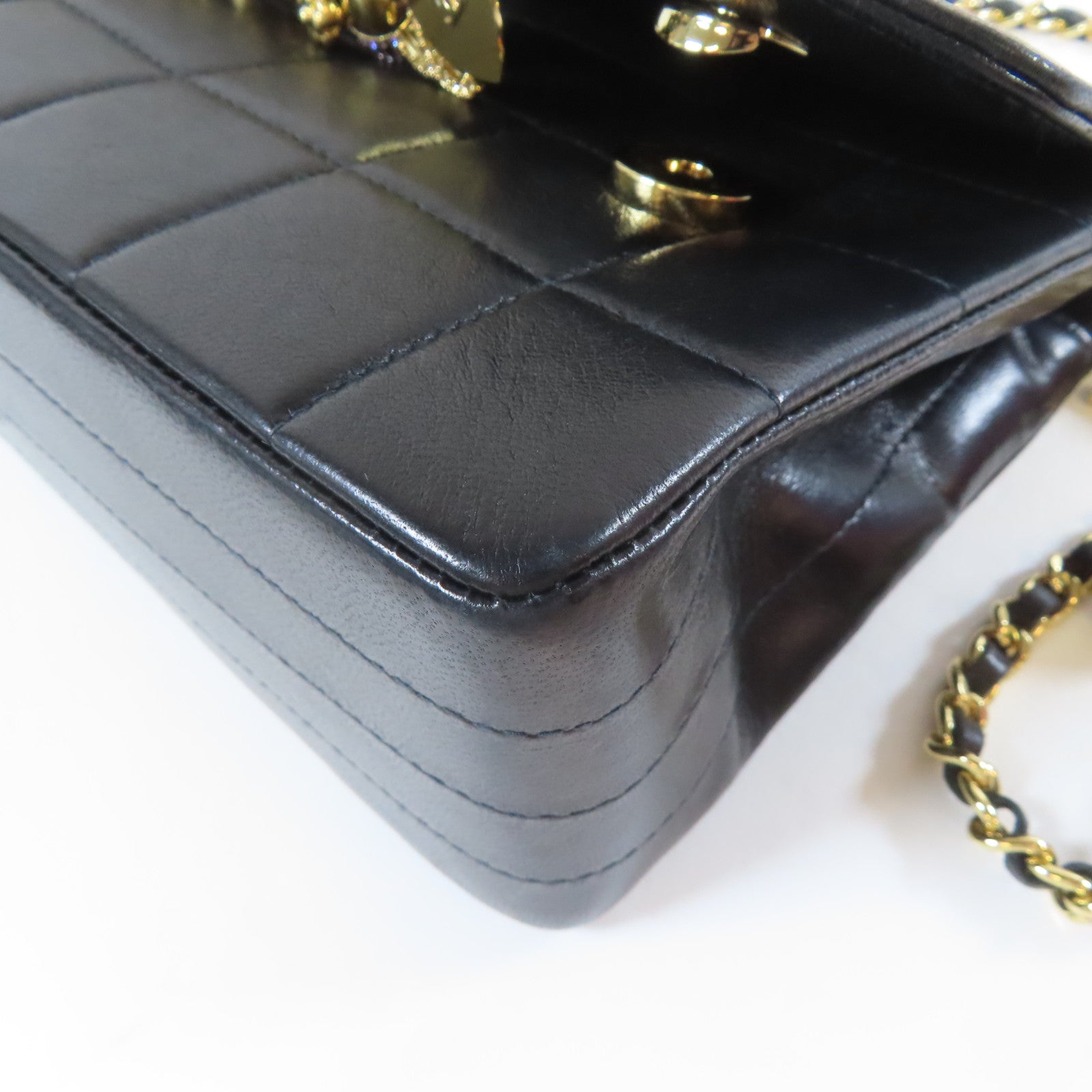CHANEL 【激減優惠】牛皮皮革Chain Shoulder金扣肩背袋黑色