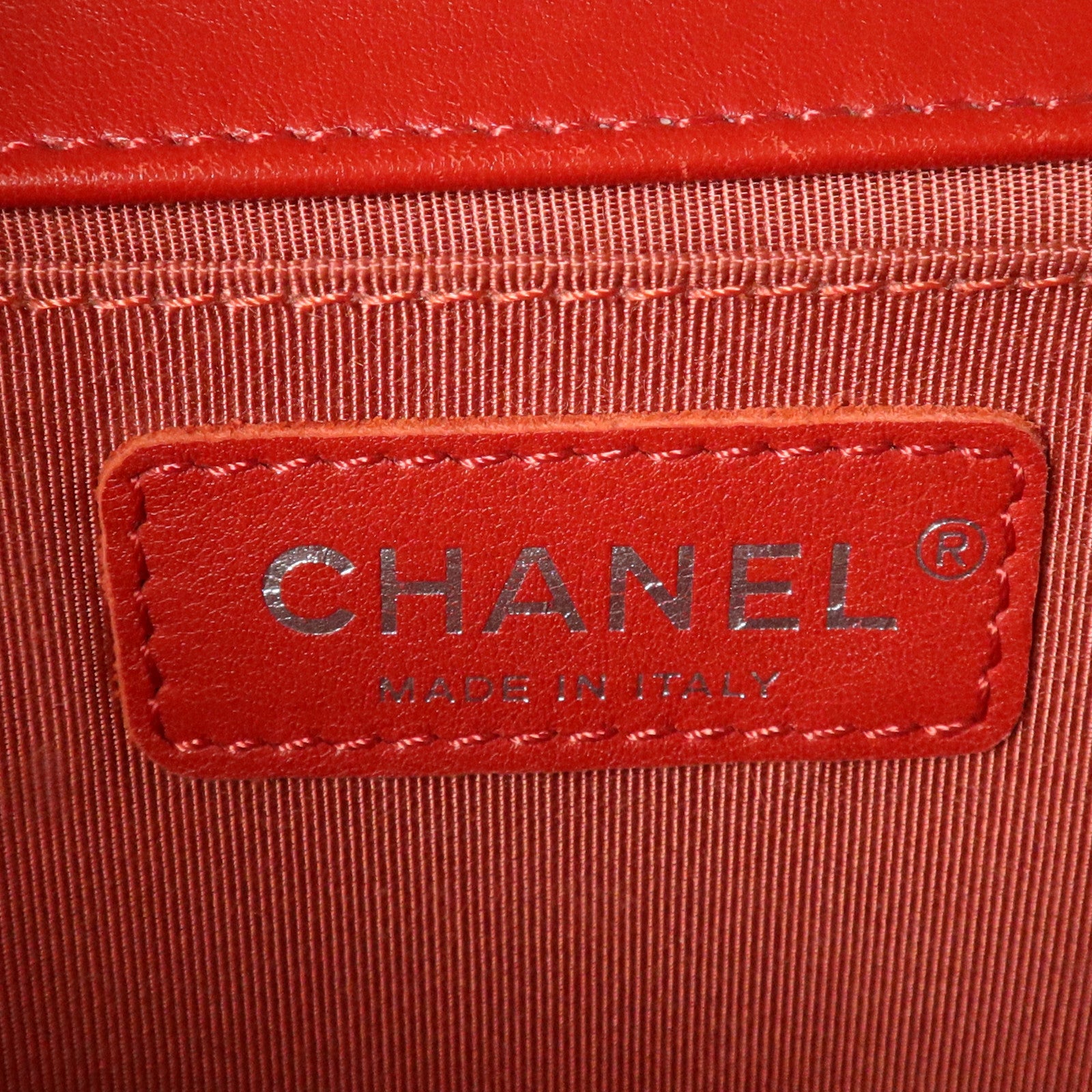 CHANEL 牛皮皮革Boy 25銀扣鏈帶肩背袋