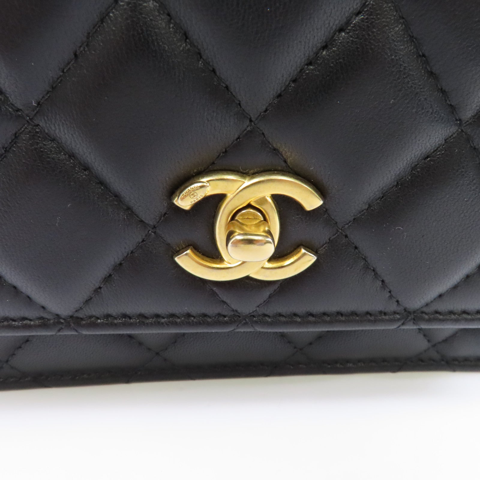 CHANEL 菱格羊皮皮革Wallet On Chain金扣鏈帶肩背袋黑色