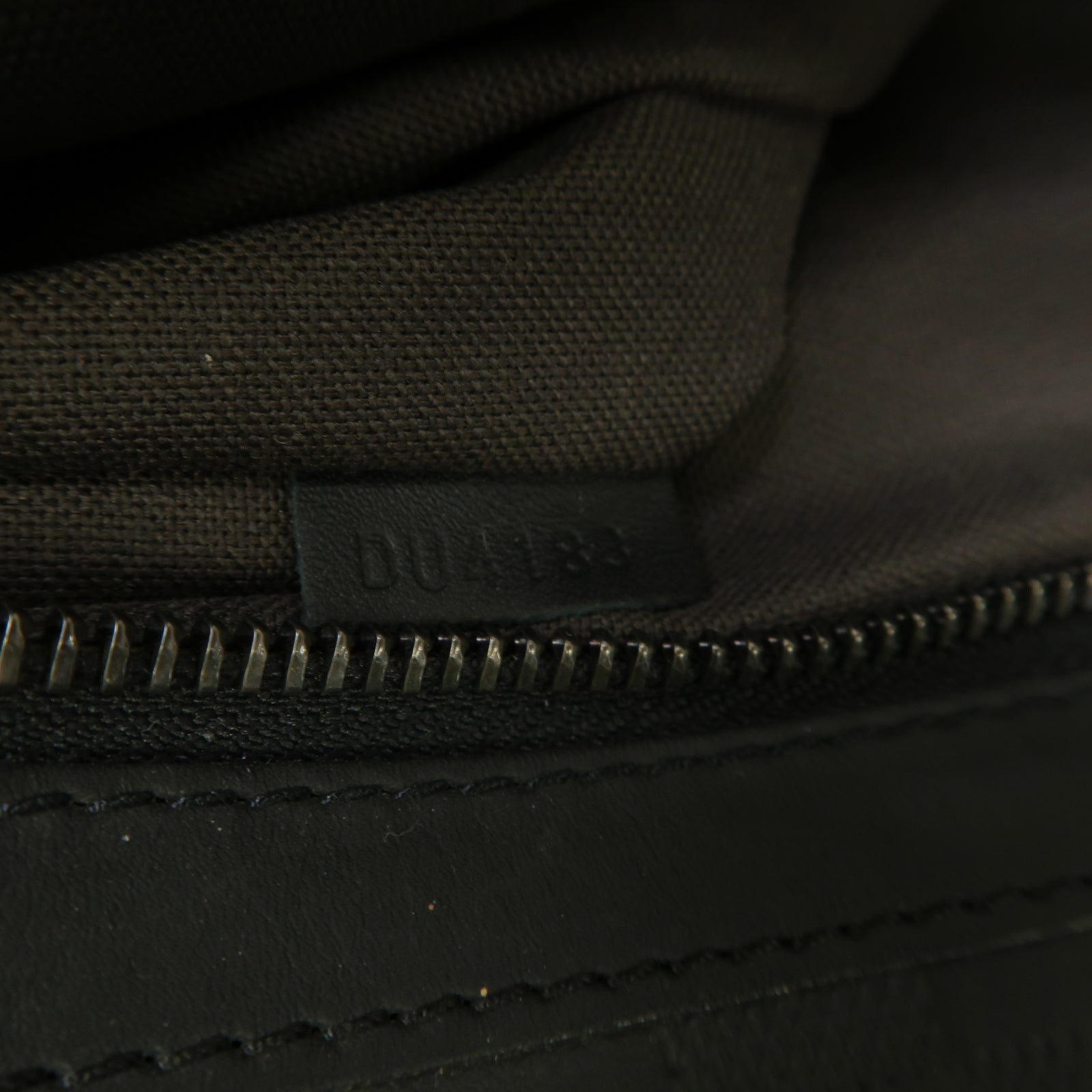 LOUIS VUITTON Damier Infini Calypso MM銀扣肩背袋黒色