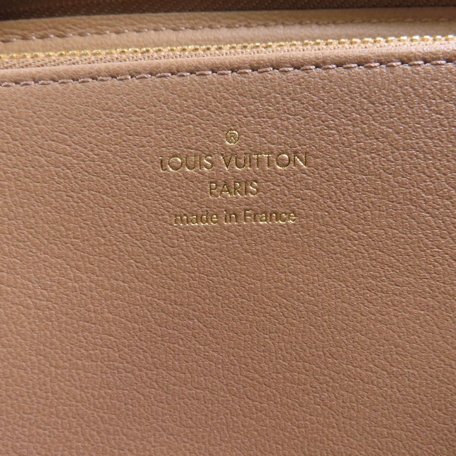 LOUIS VUITTON Monogram Coussin Zipper Long Wallet金扣長錢包