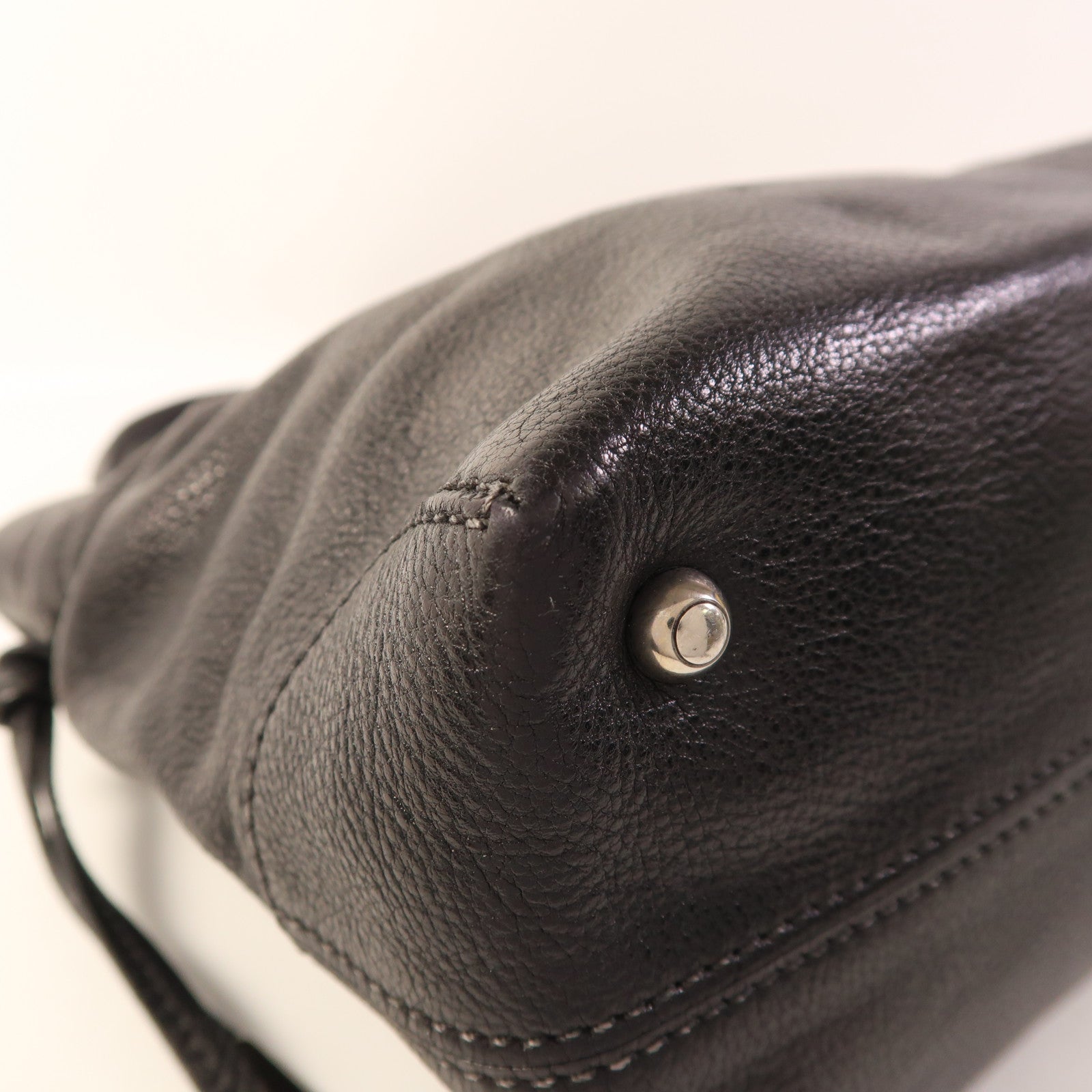 TOD'S 牛皮皮革Shoulder Bag銀扣肩背袋