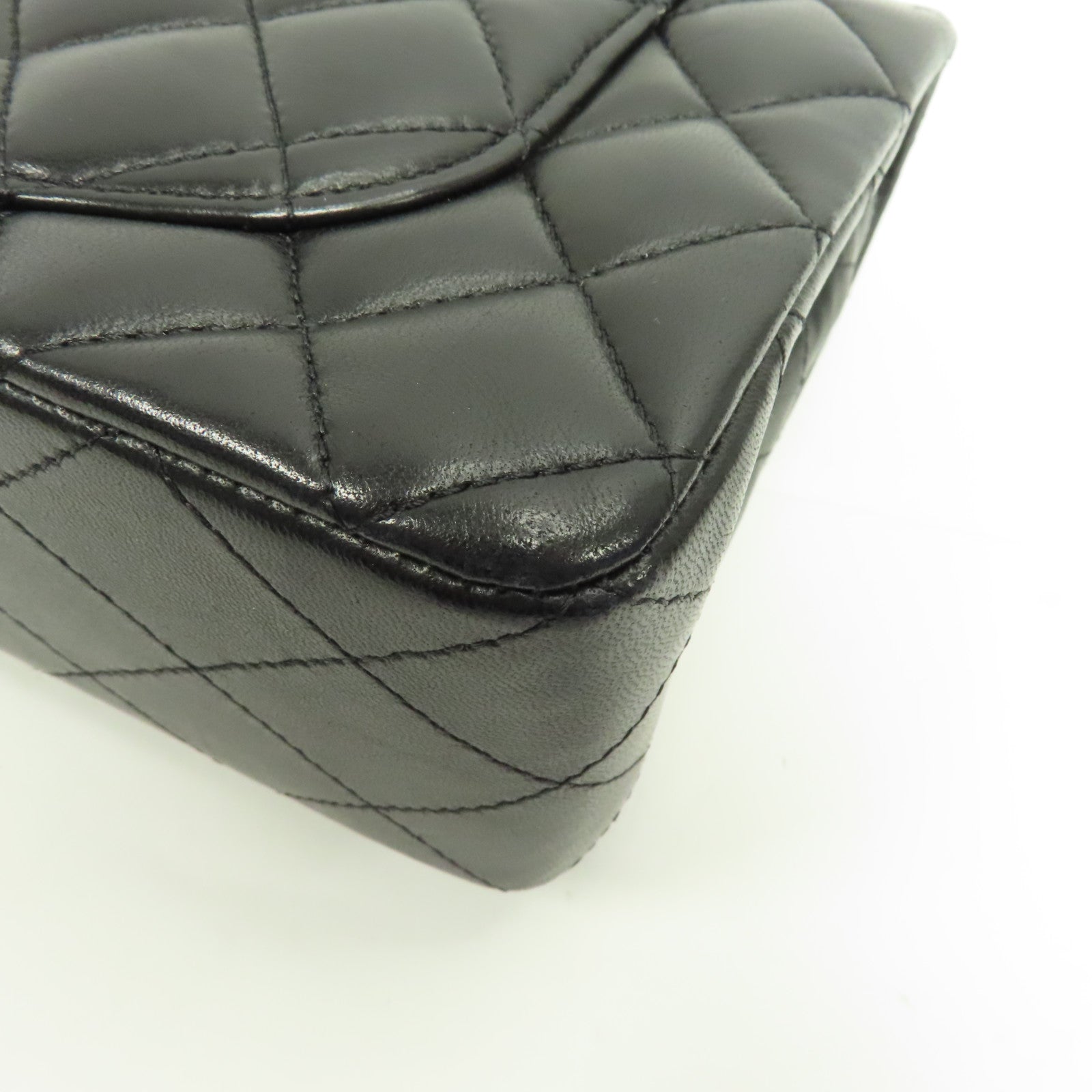 CHANEL 菱格羊皮皮革Classic Flap 23銀扣鏈帶肩背袋黑色