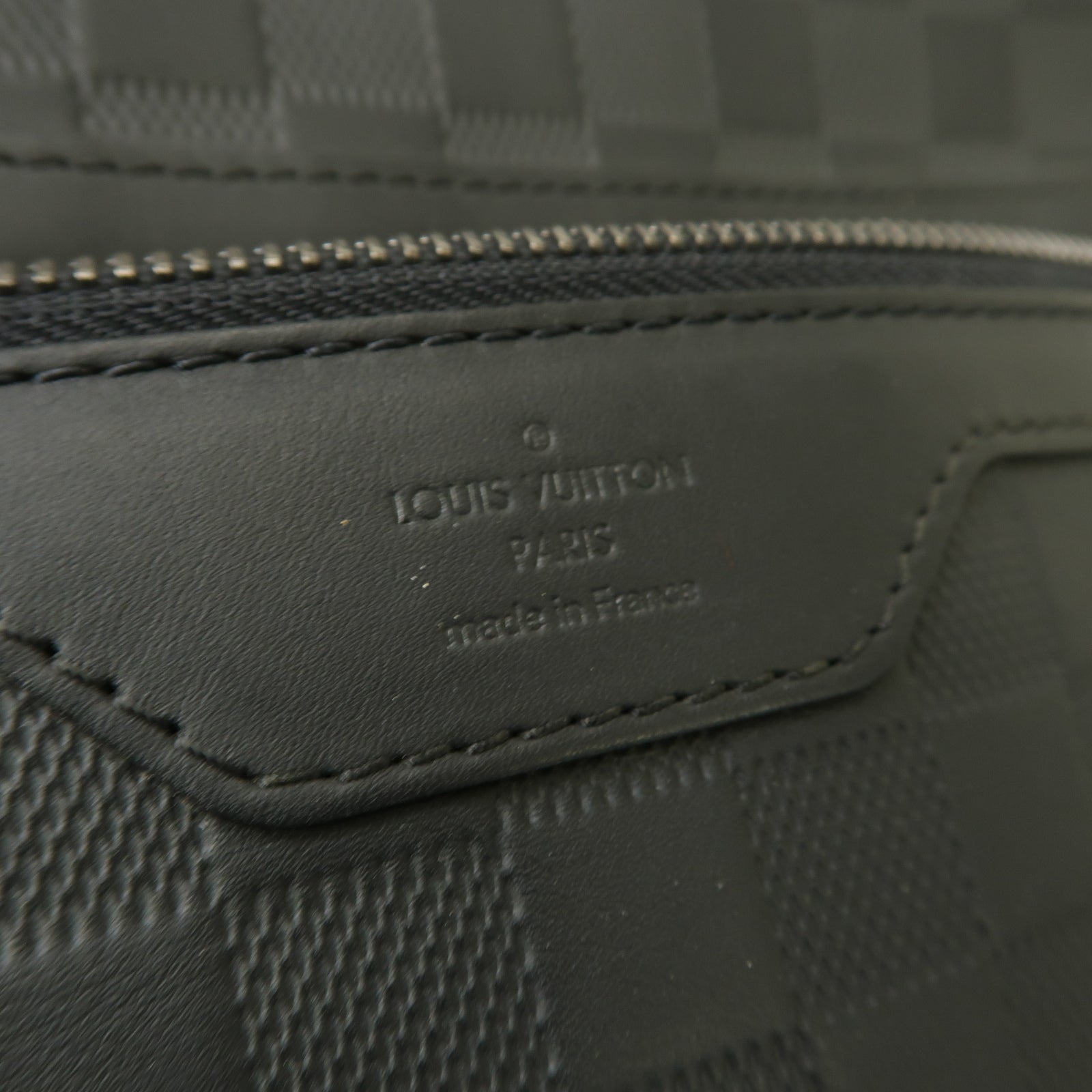 LOUIS VUITTON Damier Infini Calypso MM銀扣肩背袋黒色