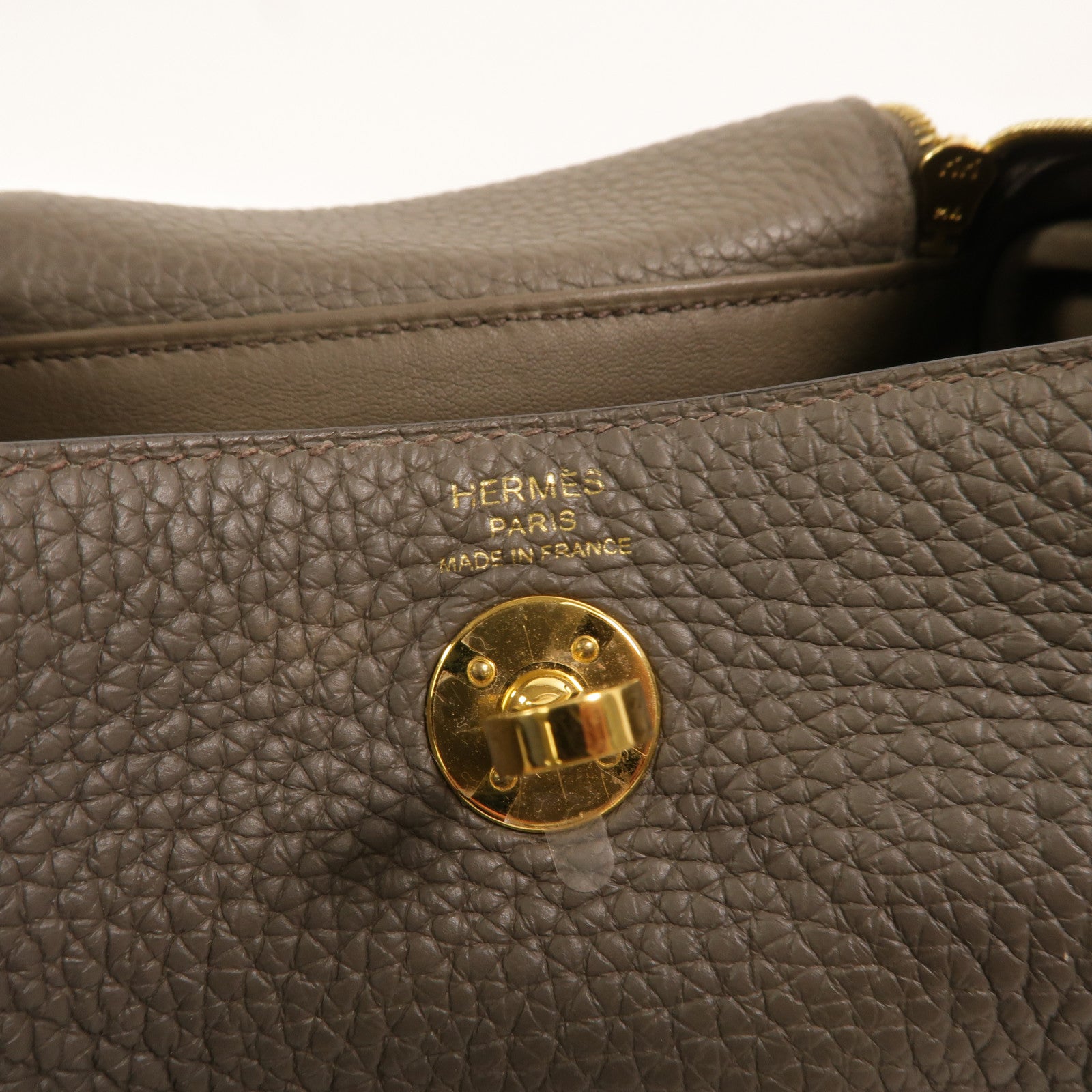 HERMES Clemence皮革Mini Lindy金扣手挽肩背兩用袋Etain