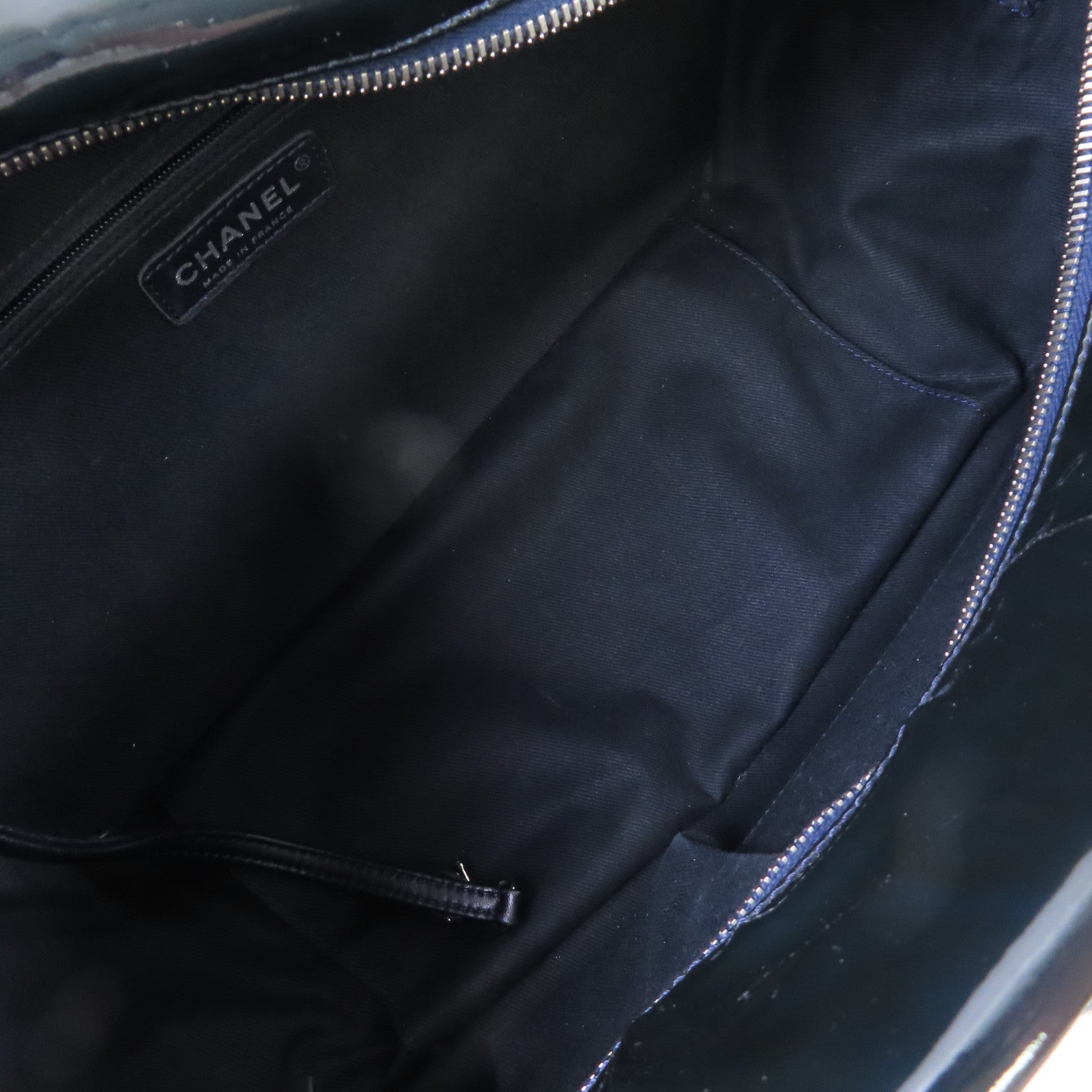 CHANEL 【激減優惠】菱格漆皮皮革Chain Shoulder Bag銀扣鏈帶肩背袋深寶藍色