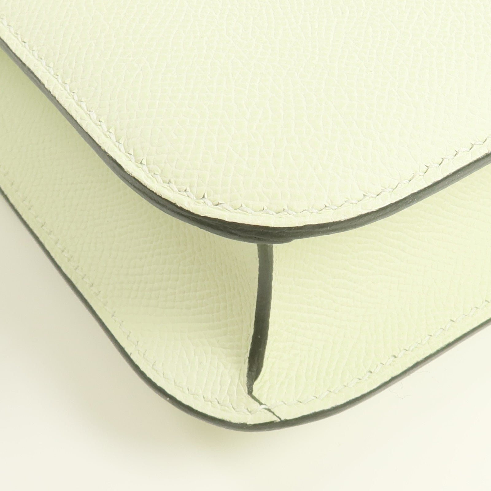 HERMES Epsom皮革Constance 24銀扣肩背袋Vert Fizz