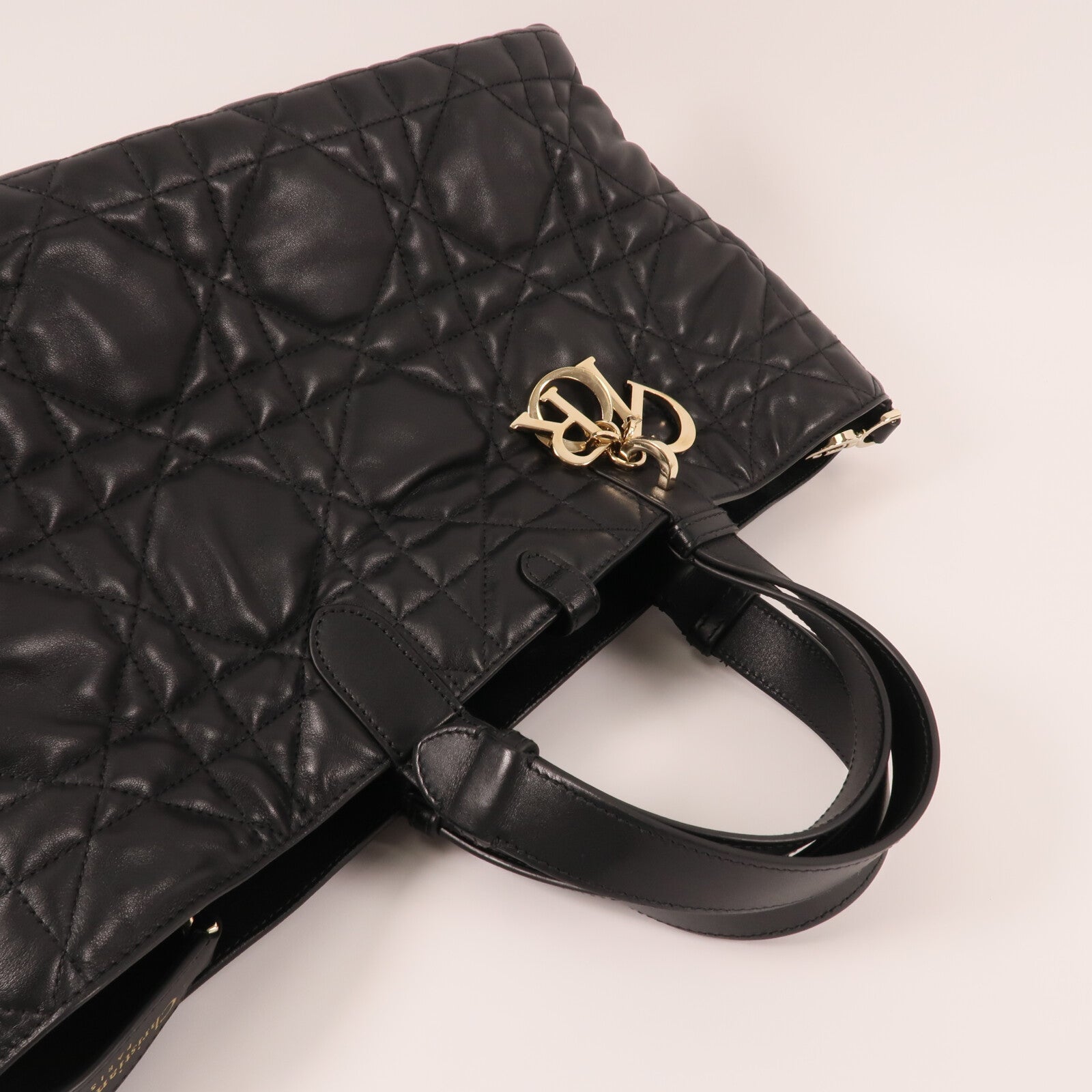 Dior 羊皮皮革Toujours Medium金扣手挽袋