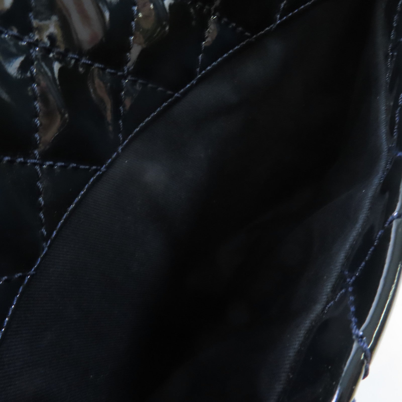 CHANEL 【激減優惠】菱格漆皮皮革Chain Shoulder Bag銀扣鏈帶肩背袋深寶藍色