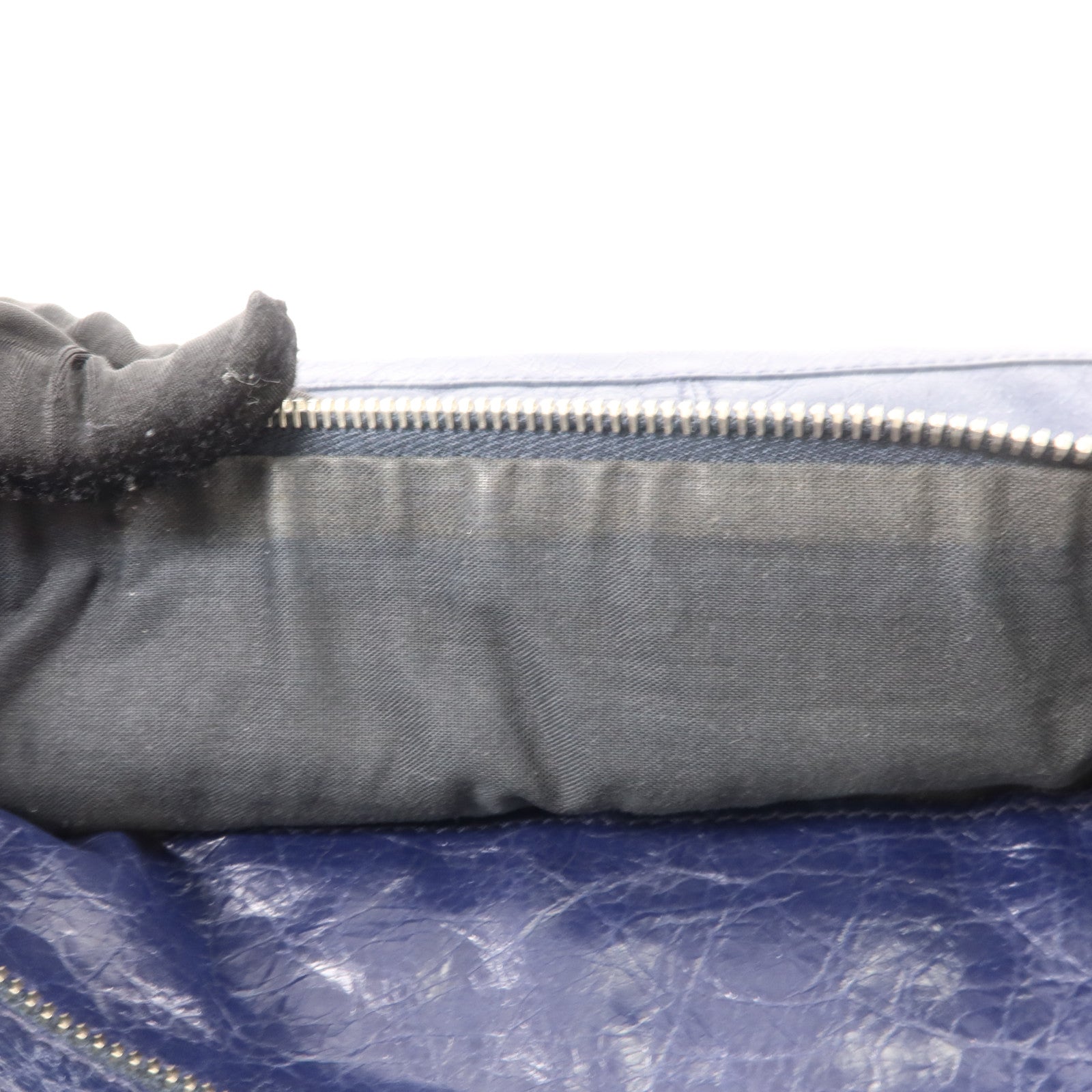BALENCIAGA 牛皮皮革Pouch小袋