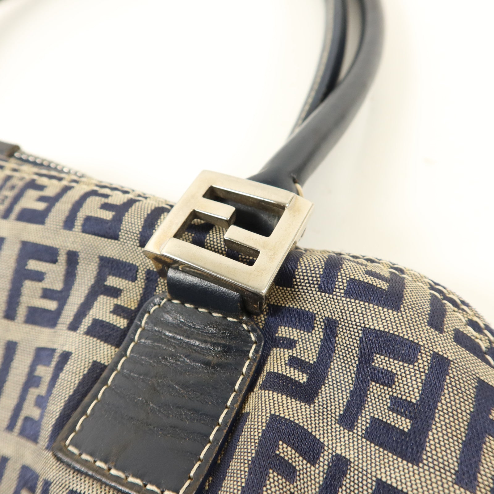 FENDI 帆布Zucca肩背袋