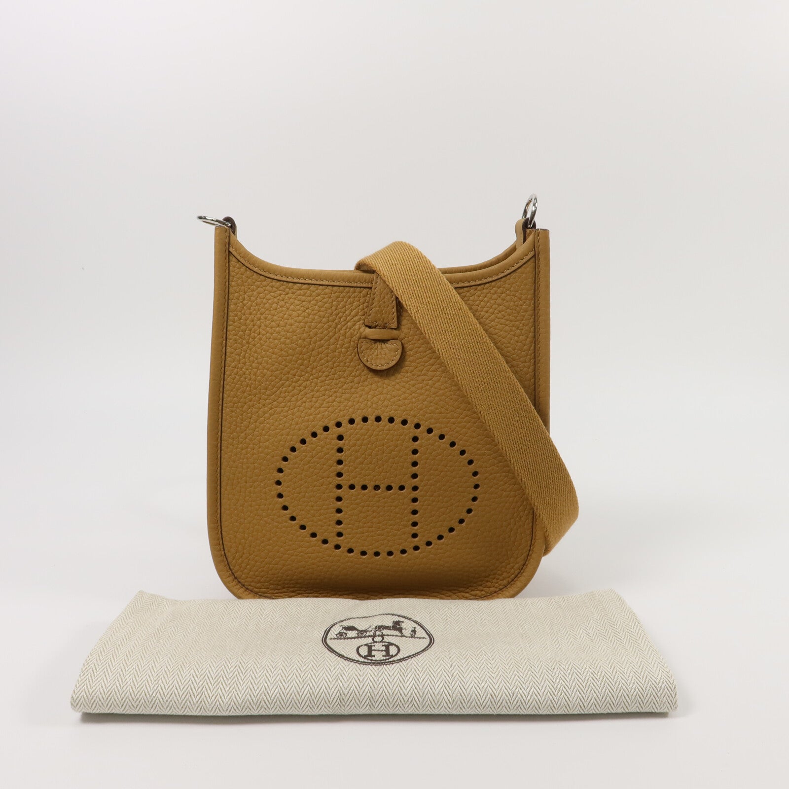 HERMES Clemence皮革Evelyne TPM肩背袋Biscuit