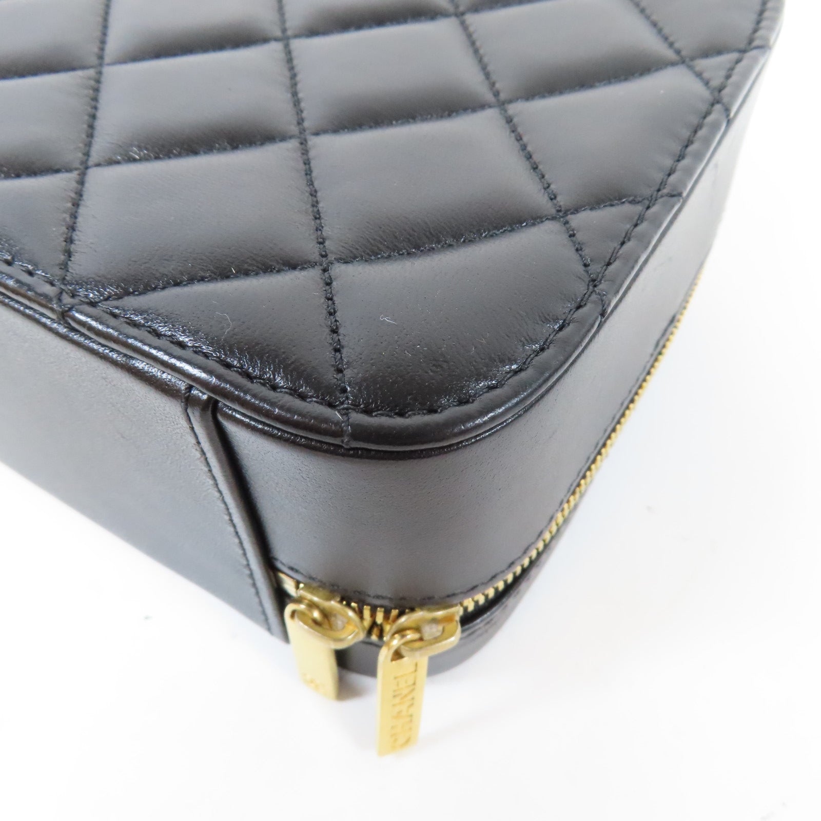CHANEL 【激減優惠】菱格羊皮皮革Vanity Case金扣鏈帶手挽肩背兩用袋黑色