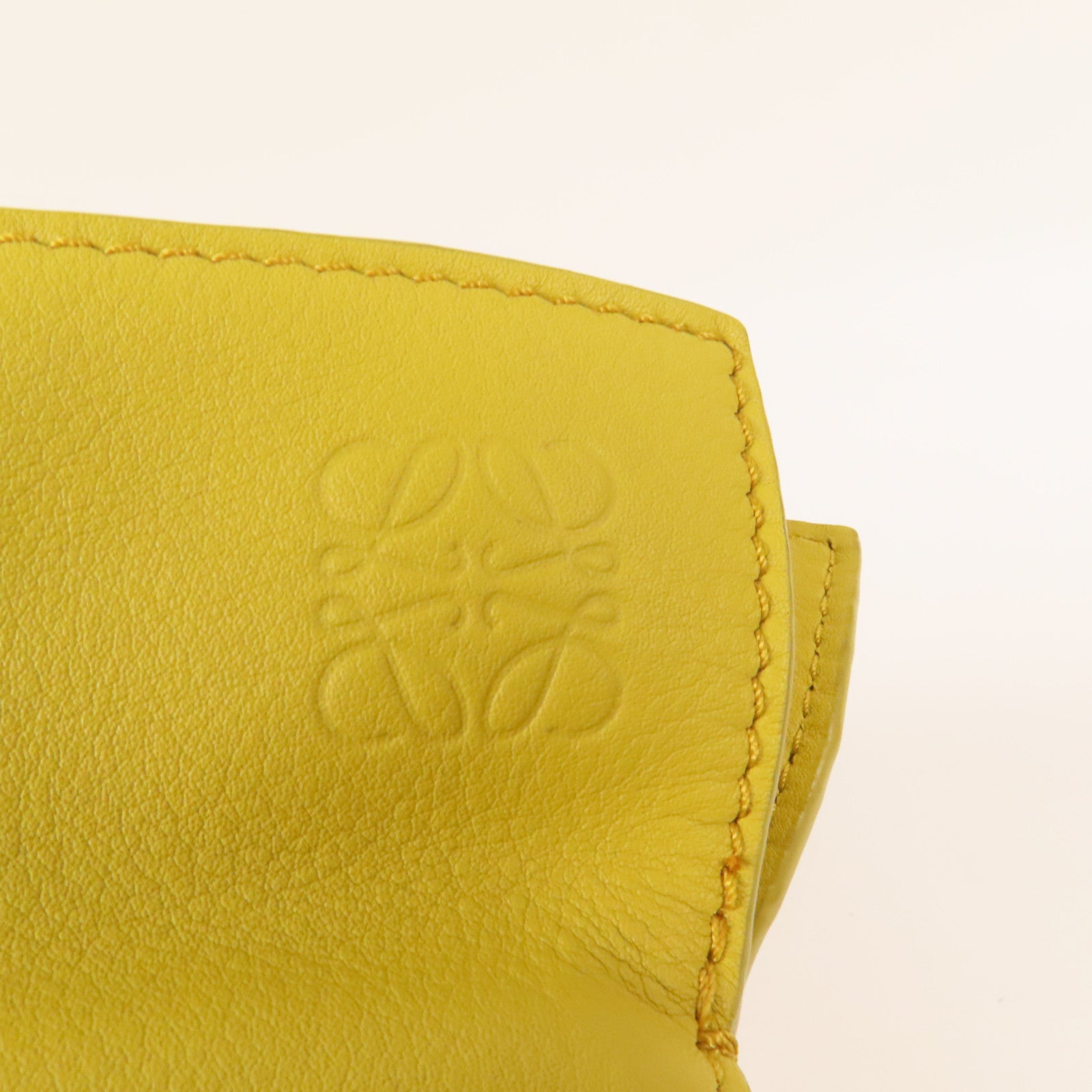 LOEWE 羊皮皮革Flamenco肩背袋