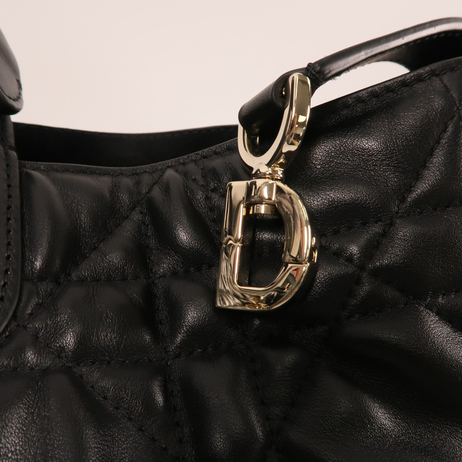 Dior 羊皮皮革Toujours Medium金扣手挽袋