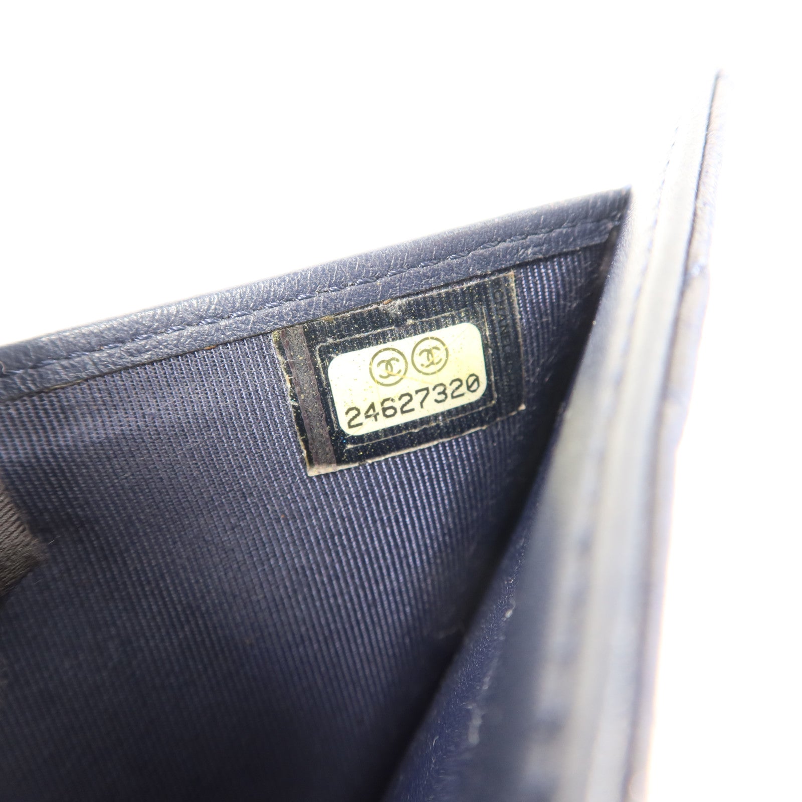 CHANEL 牛皮皮革Trifold Wallet金扣錢包