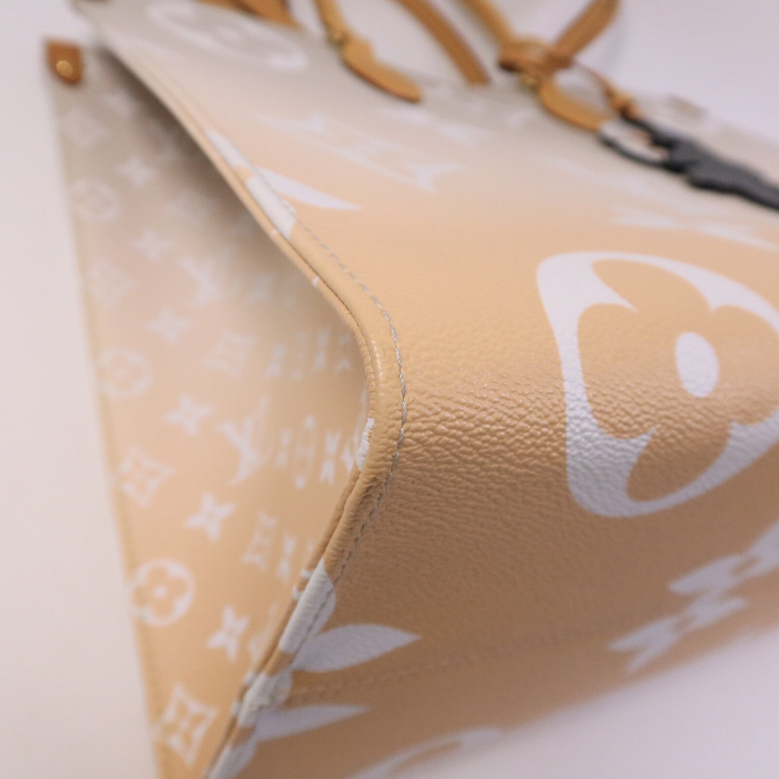 LOUIS VUITTON Monogram Giant On The Go GM手挽肩背兩用袋