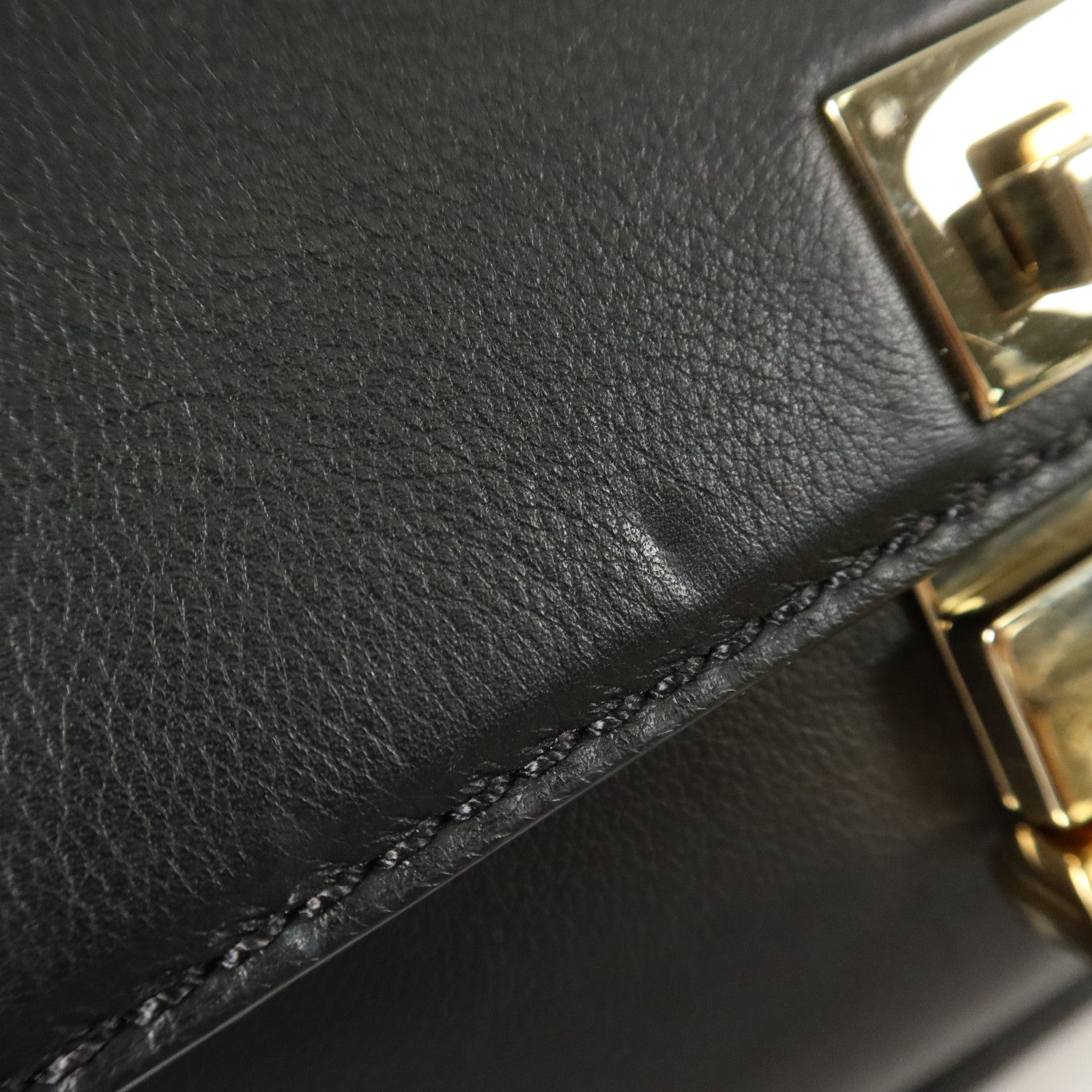 VERSACE 牛皮皮革Medusa Shoulder金扣肩背袋