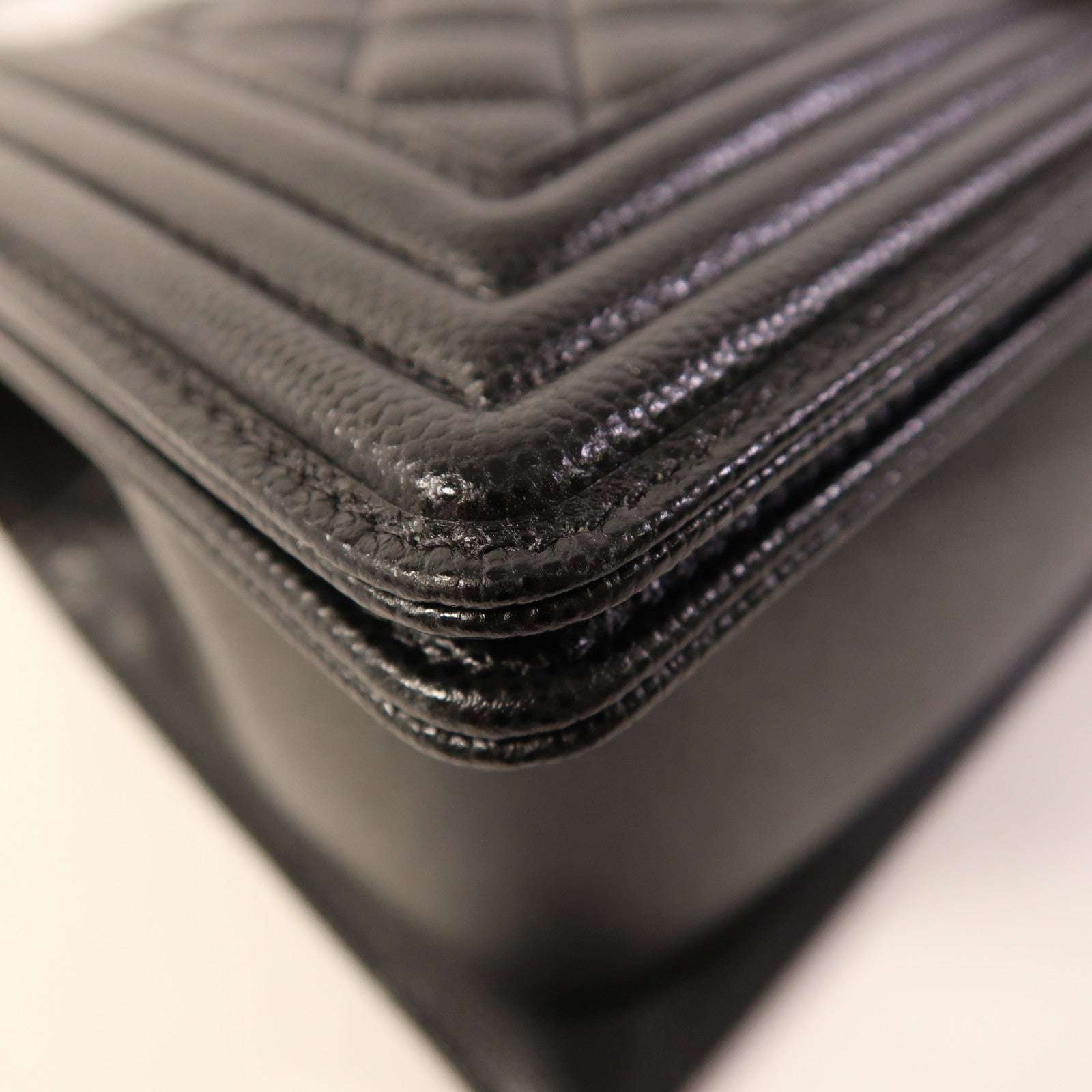 CHANEL 牛皮皮革Boy 25銀扣鏈帶肩背袋