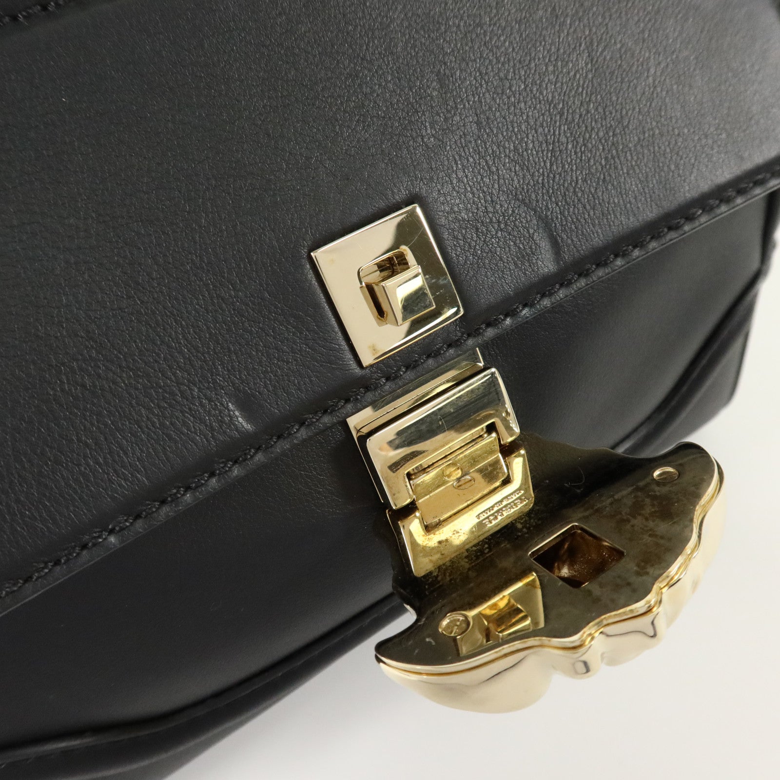 VERSACE 牛皮皮革Medusa Shoulder金扣肩背袋